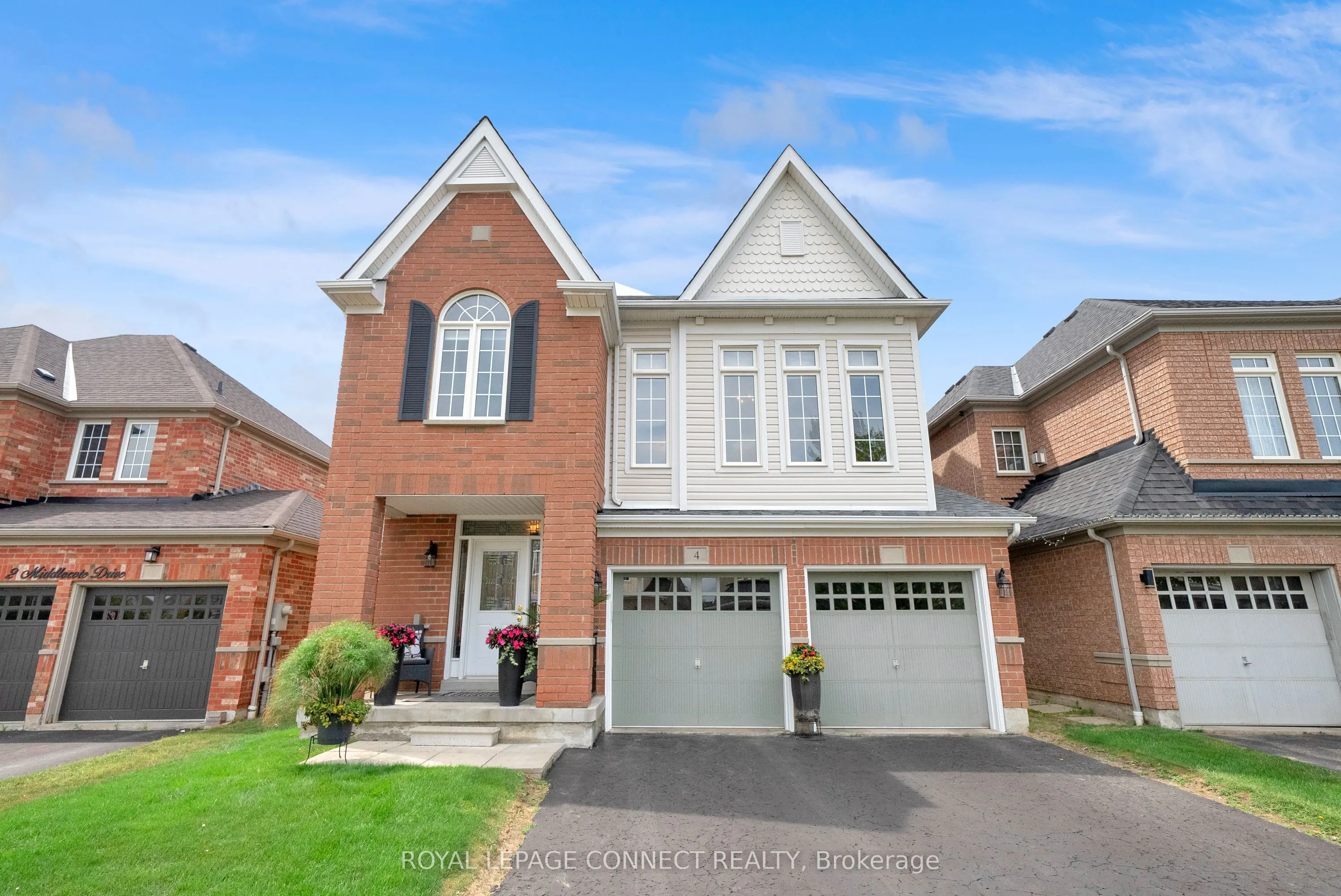 4 Middlecote Drive