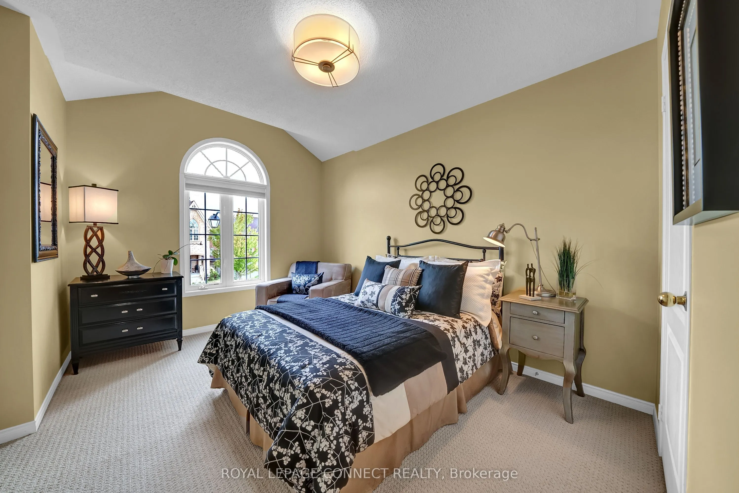 4 Middlecote Drive