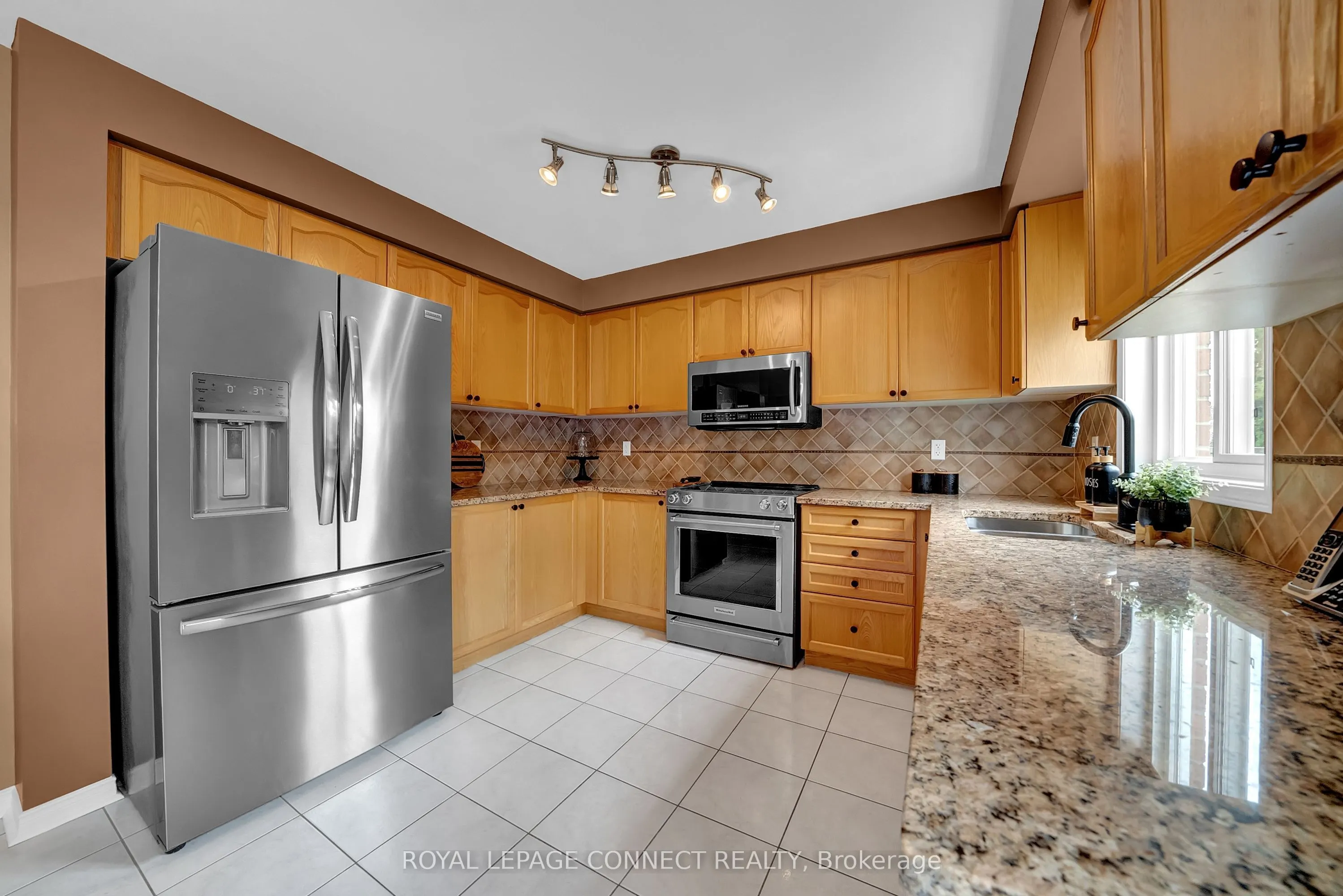 4 Middlecote Drive