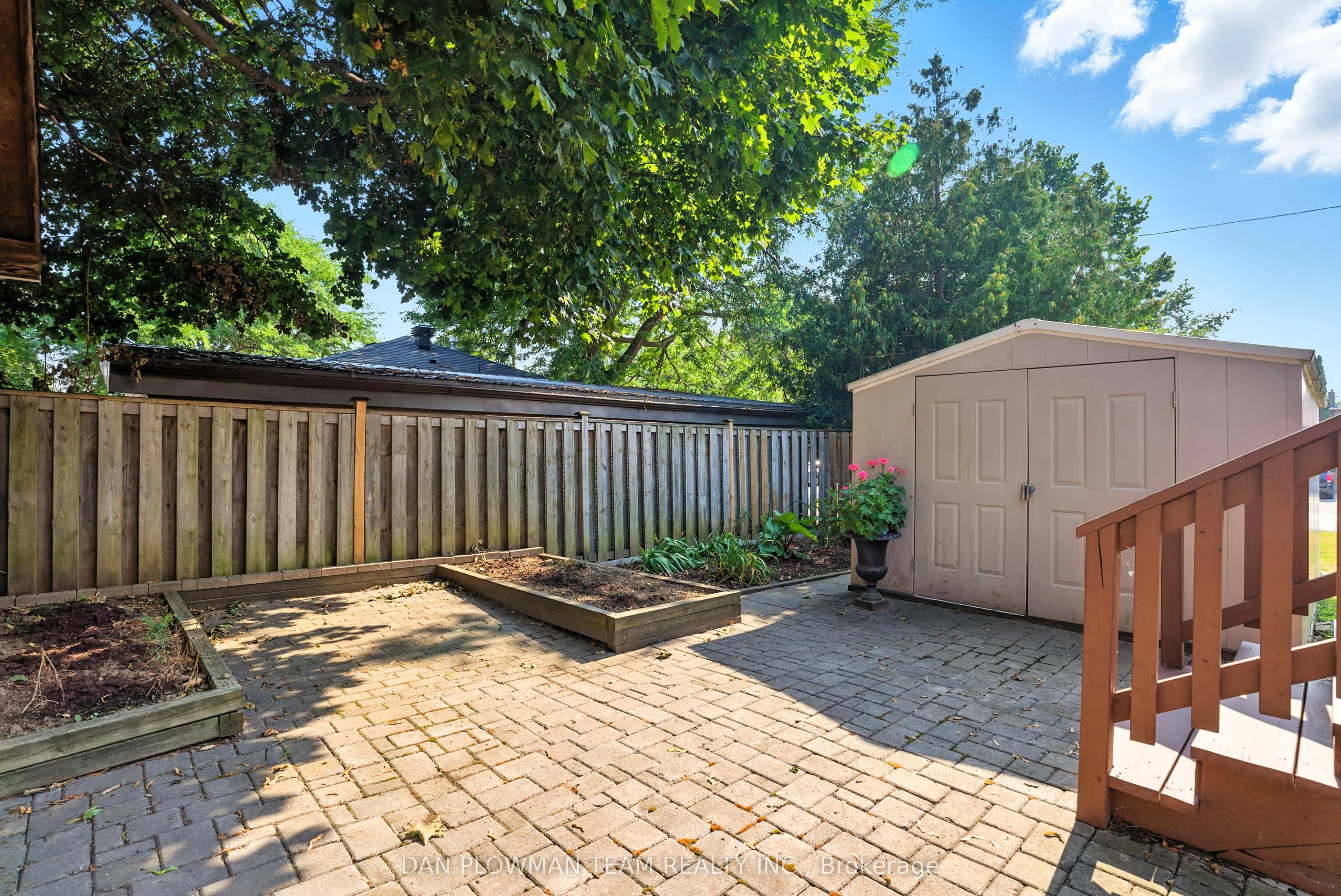 1001 Wardman Crescent