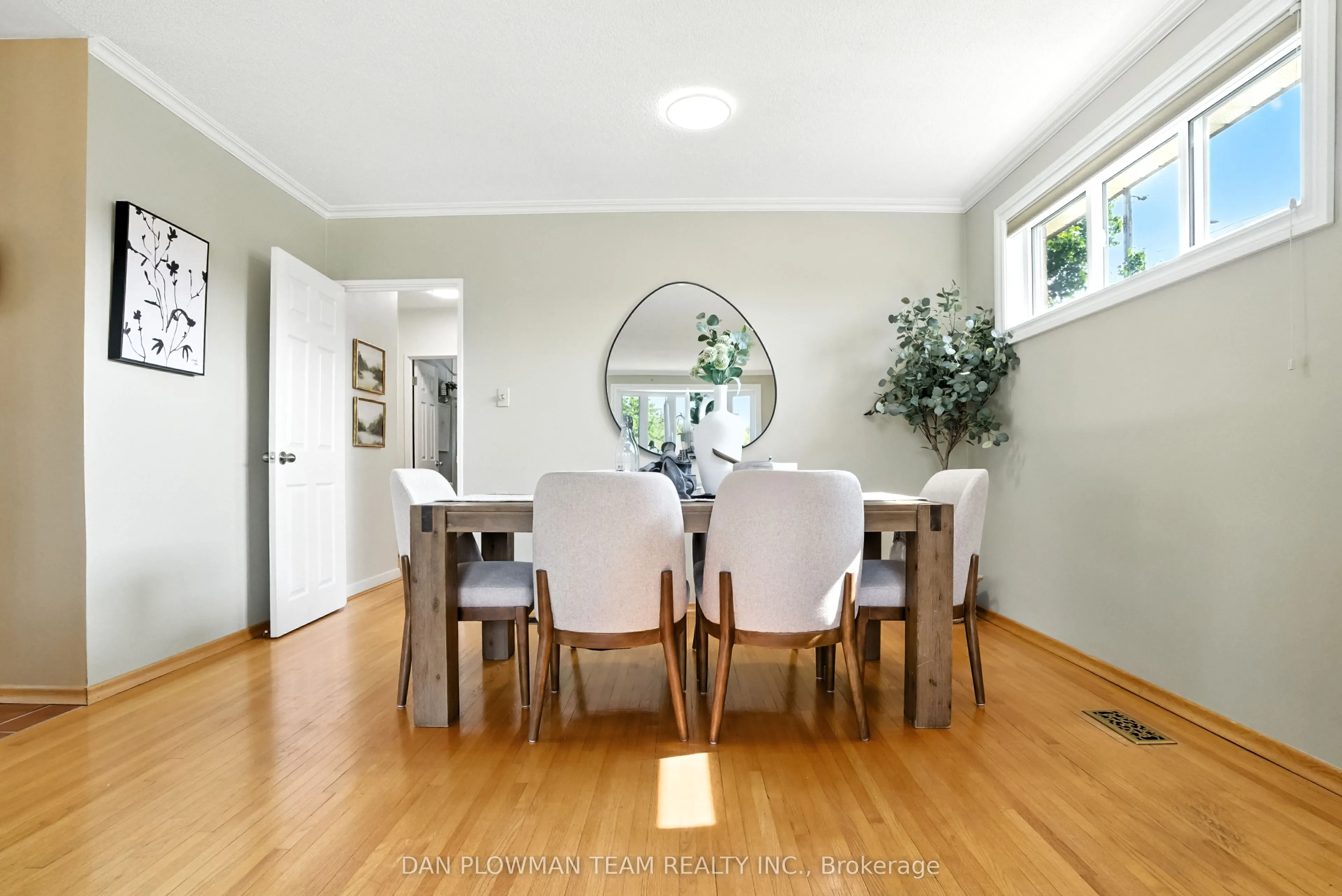 1001 Wardman Crescent