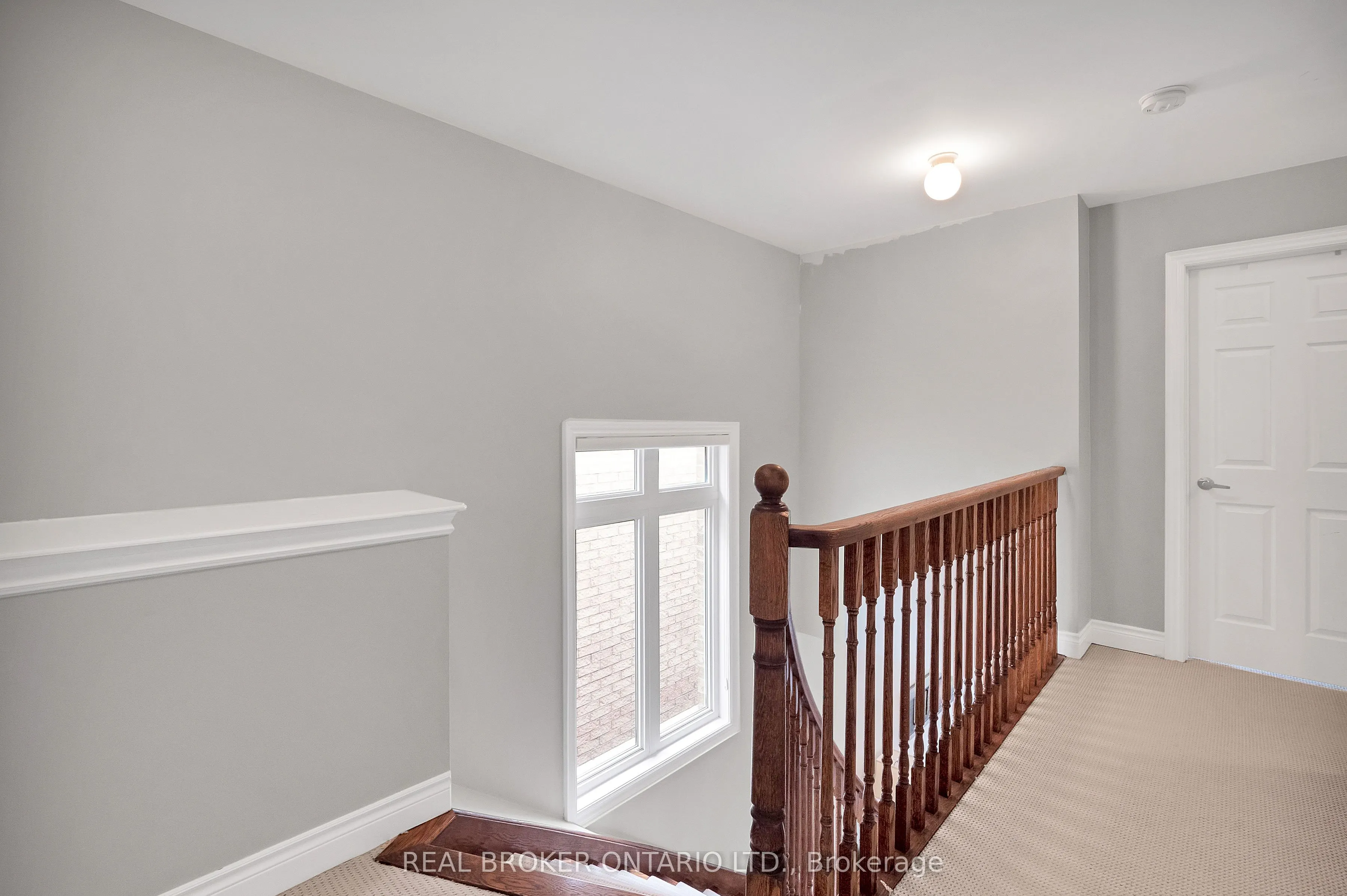 31 Mastwood Crescent