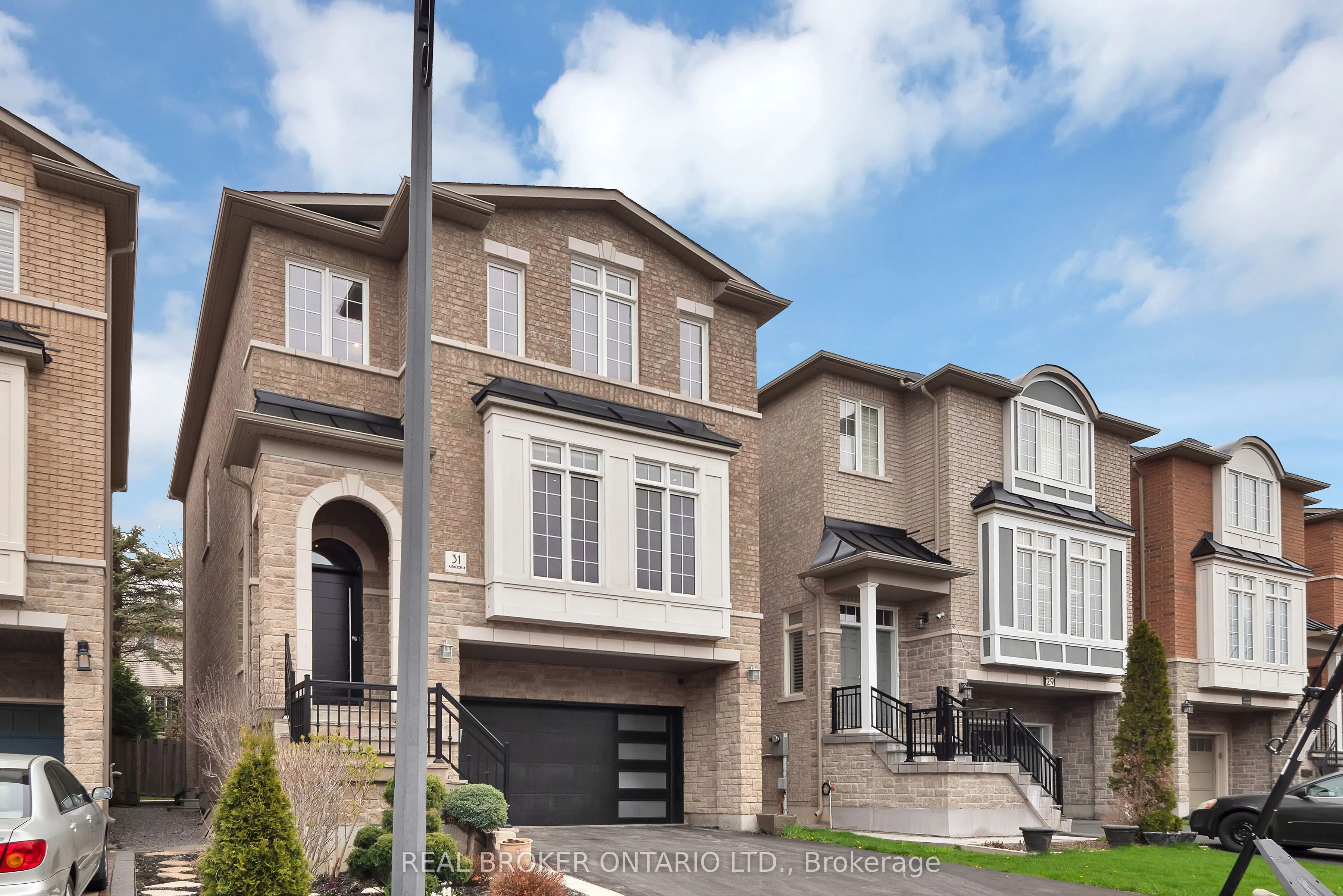 31 Mastwood Crescent