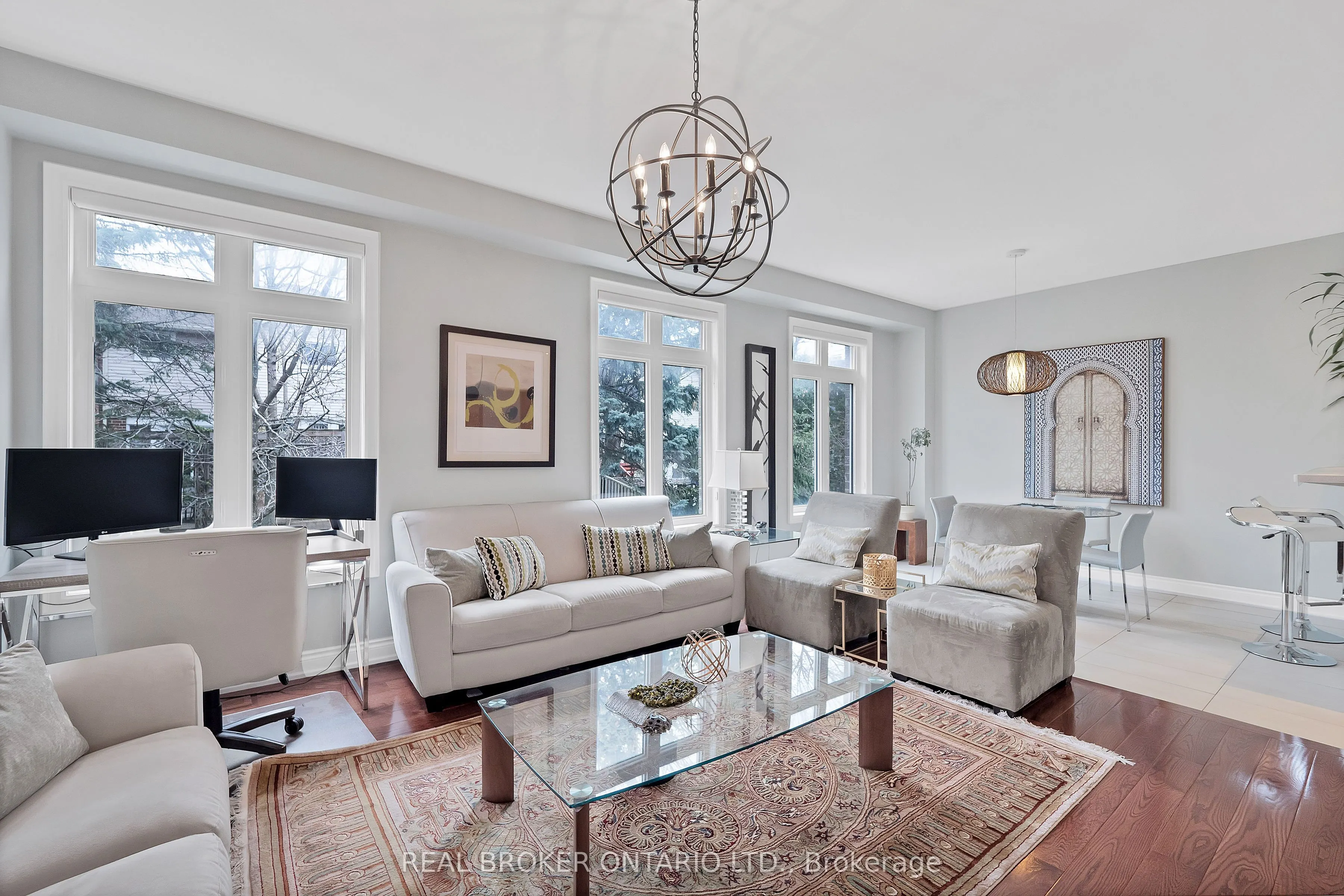 31 Mastwood Crescent