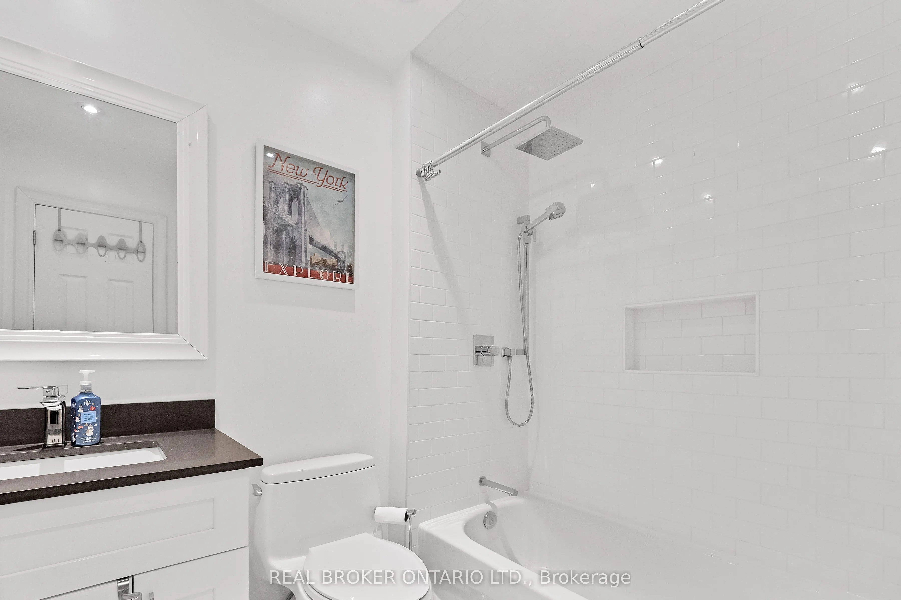 31 Mastwood Crescent