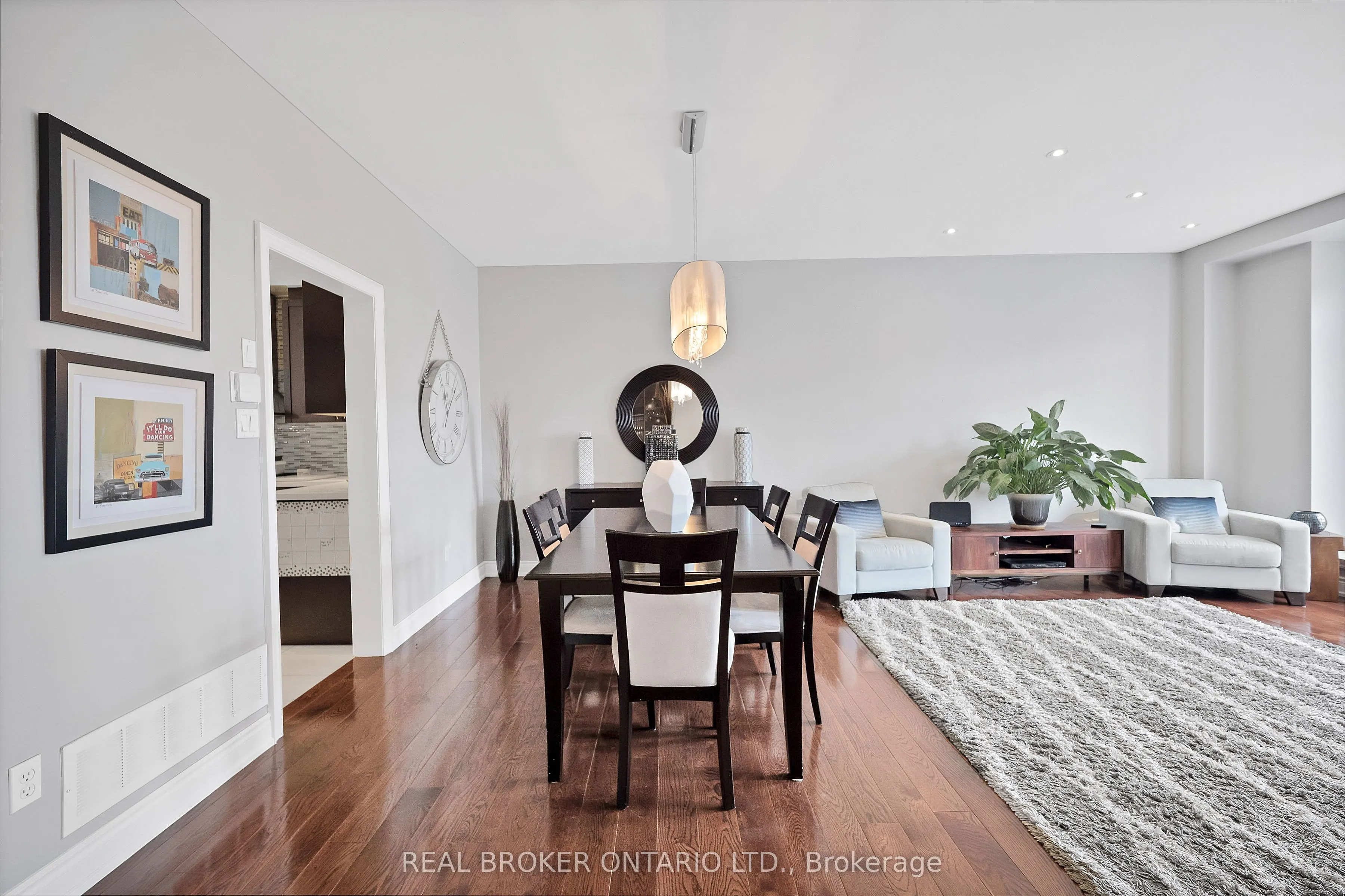 31 Mastwood Crescent