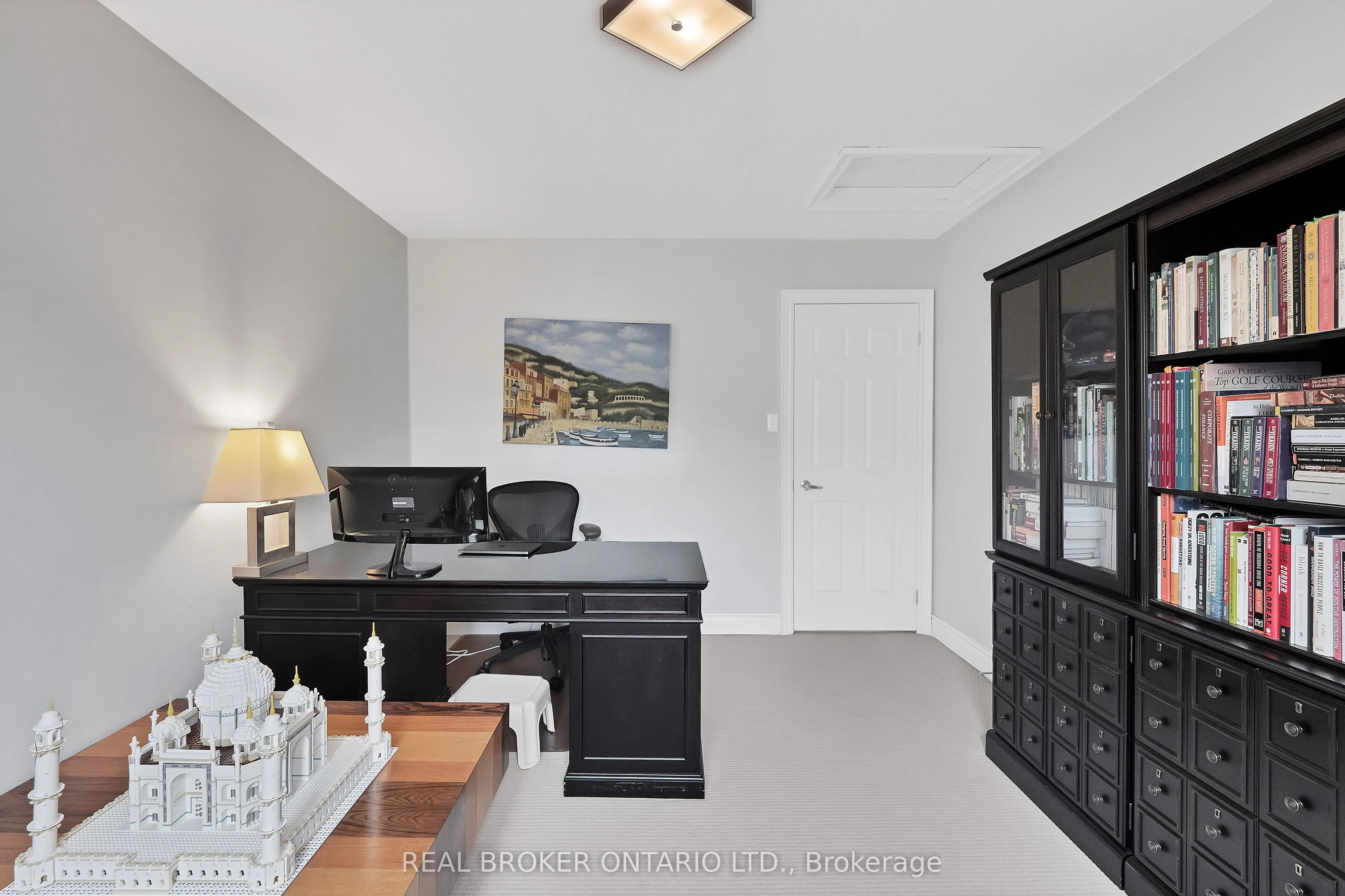 31 Mastwood Crescent