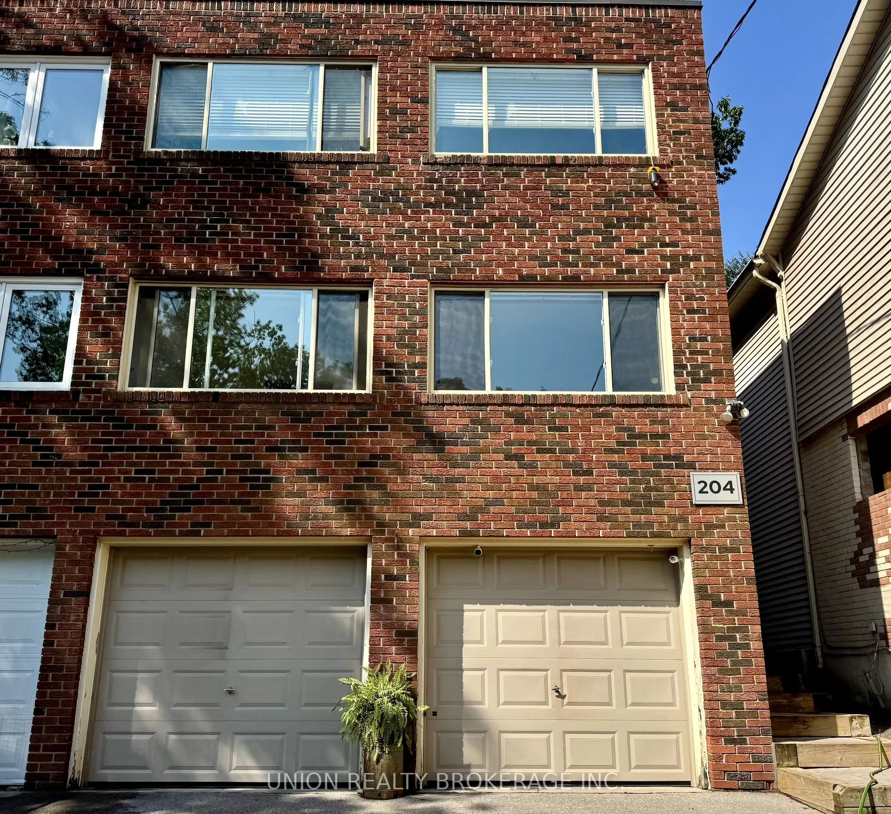 204 Kenilworth Avenue, #Main