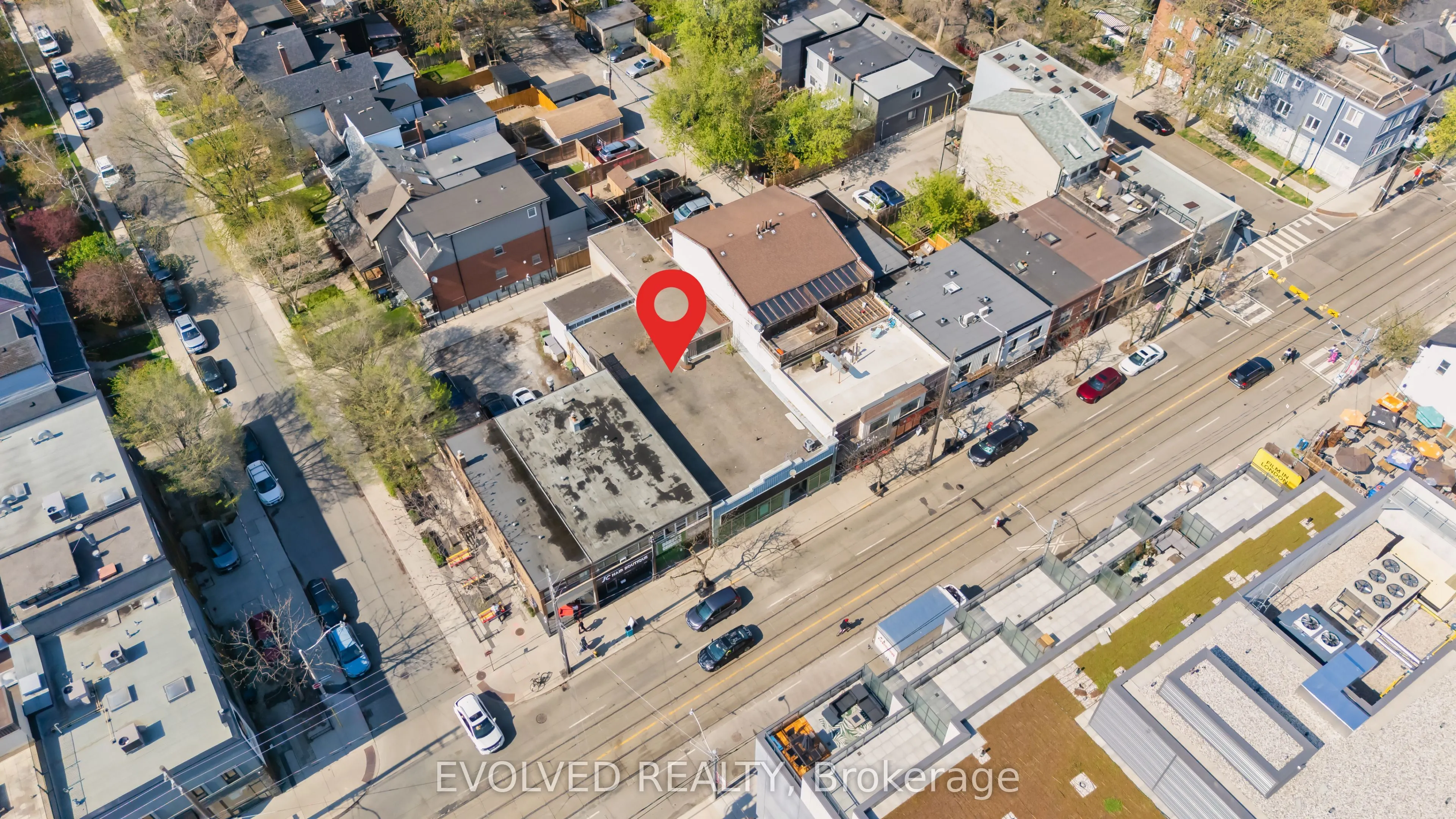 1286 Queen Street E