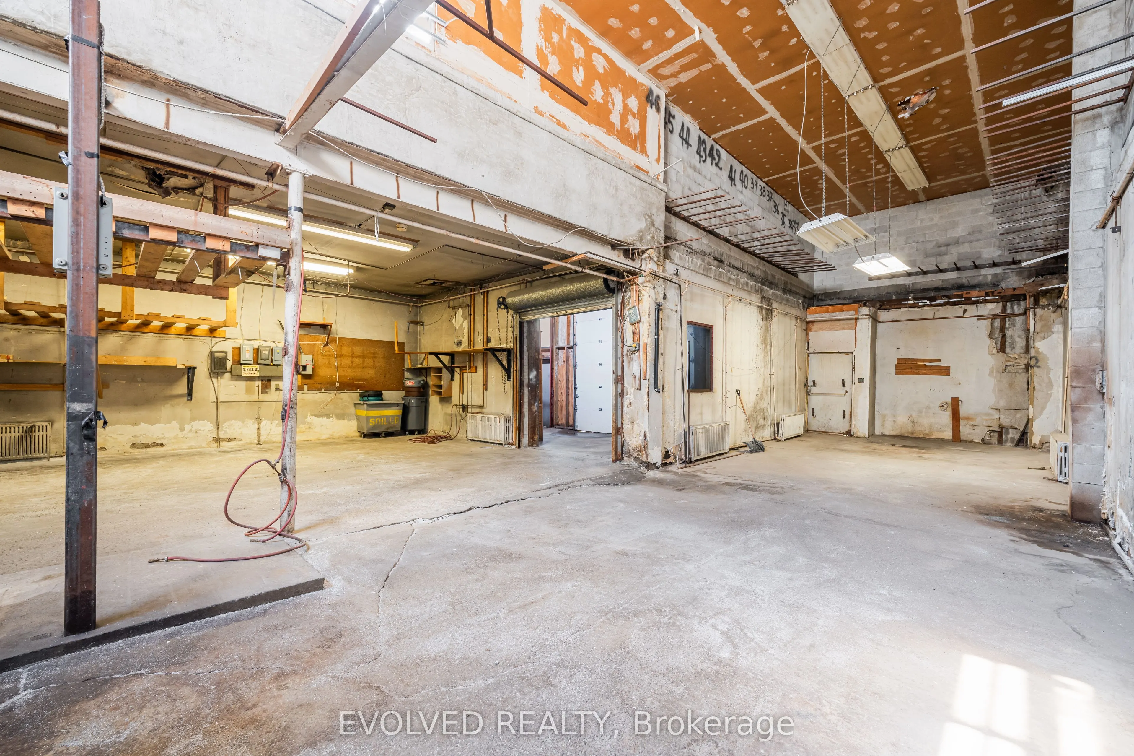 1286 Queen Street E