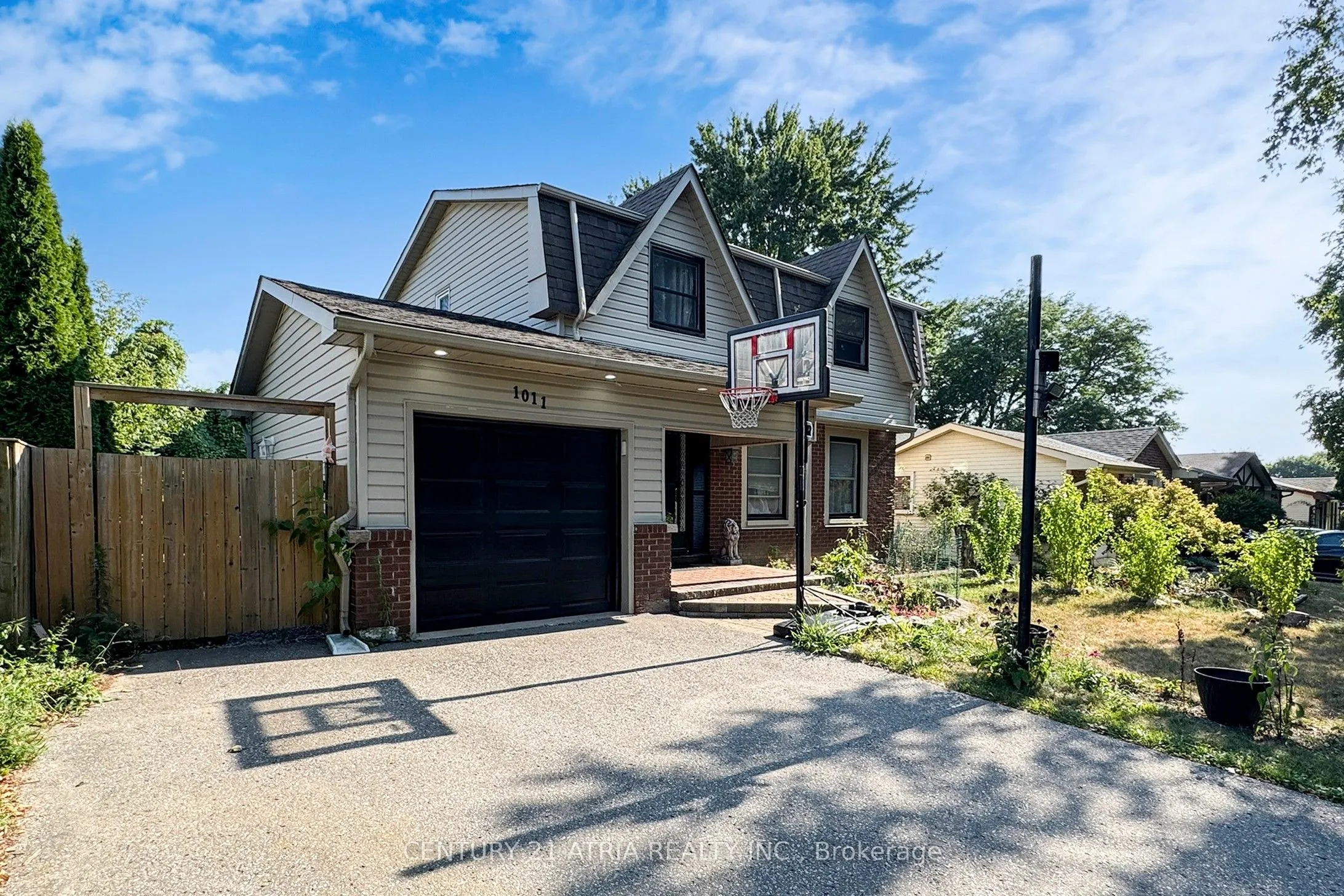 1011 Basswood Avenue