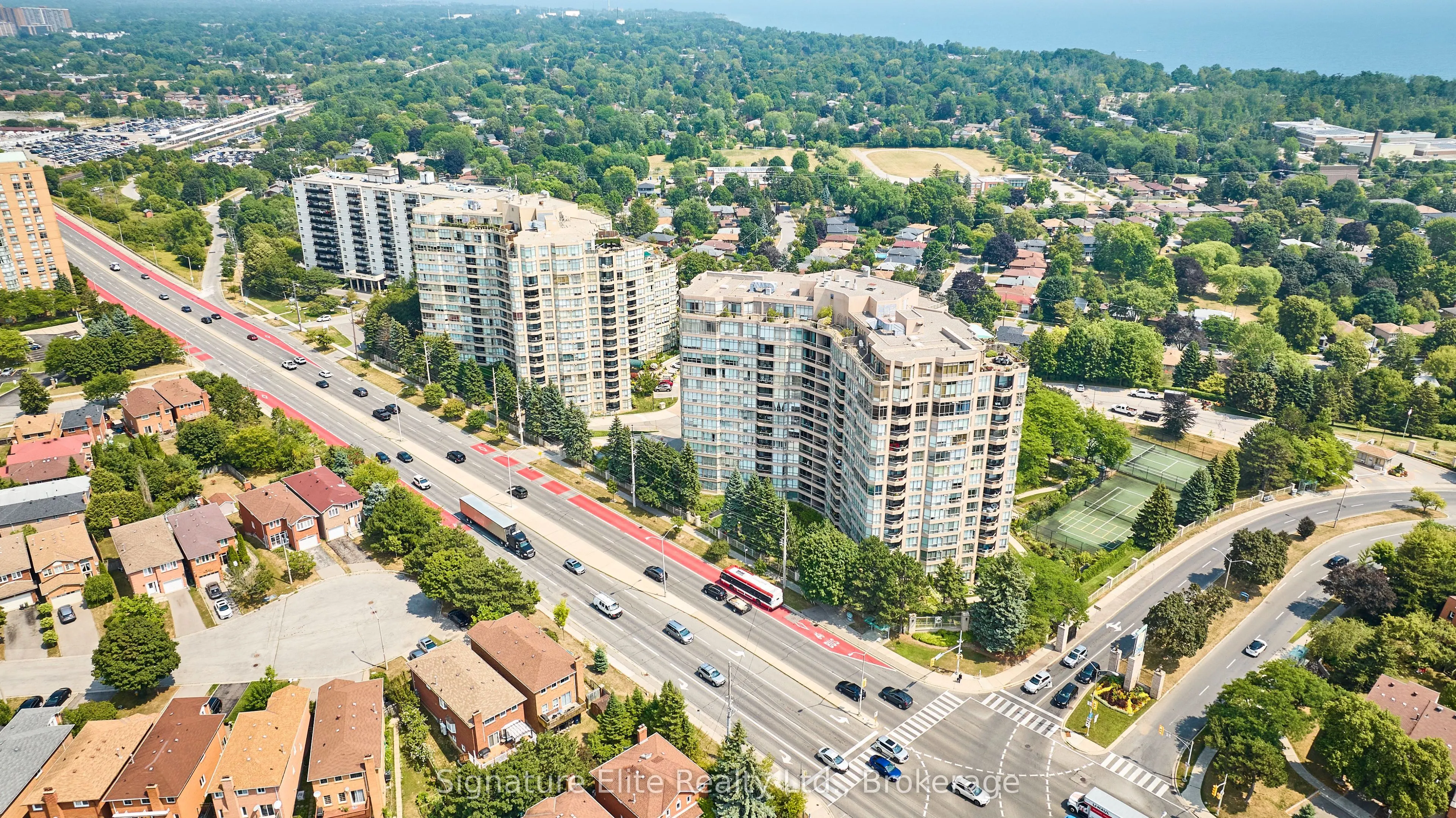 10 Guildwood Parkway, #621