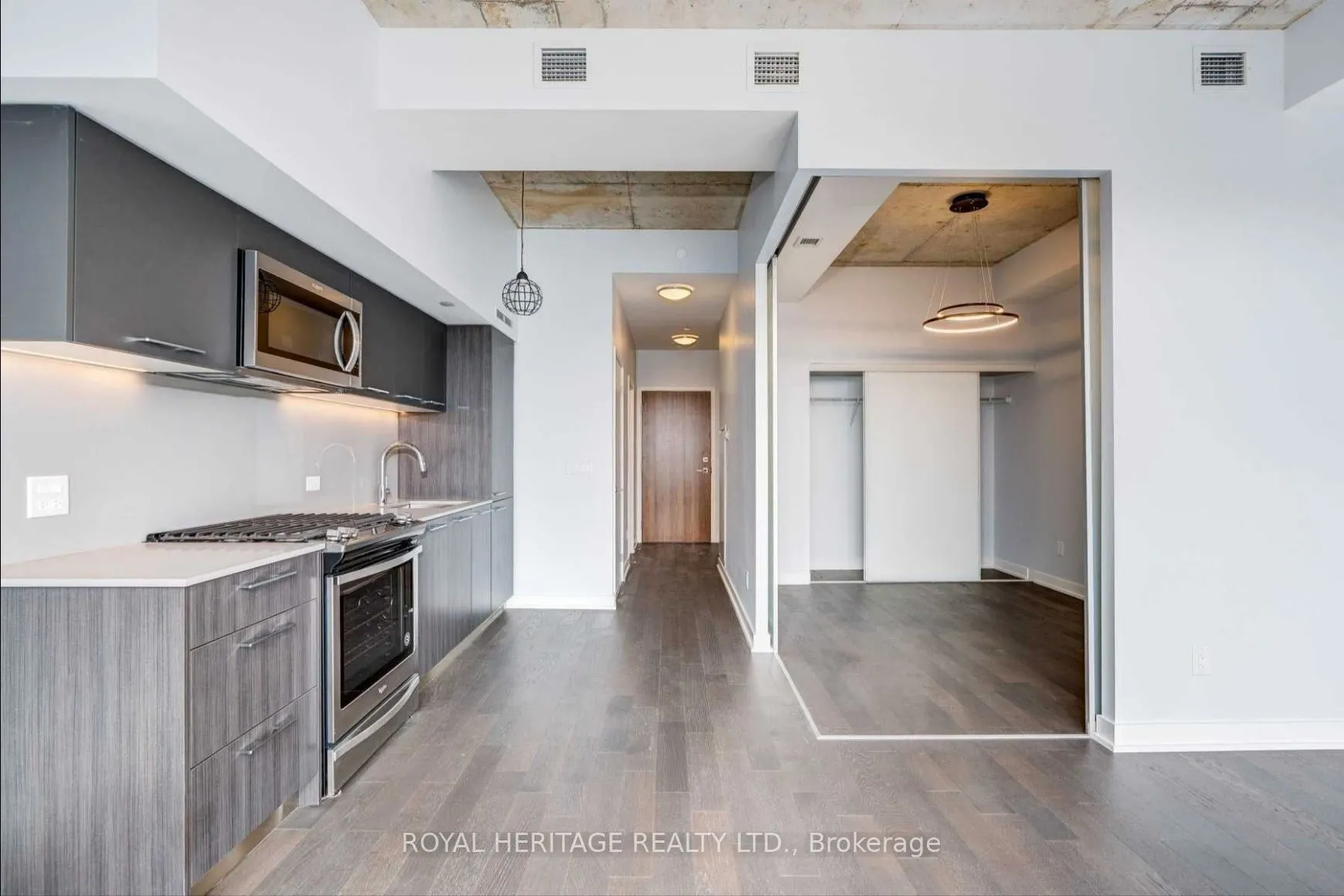 15 Baseball Place, #910
