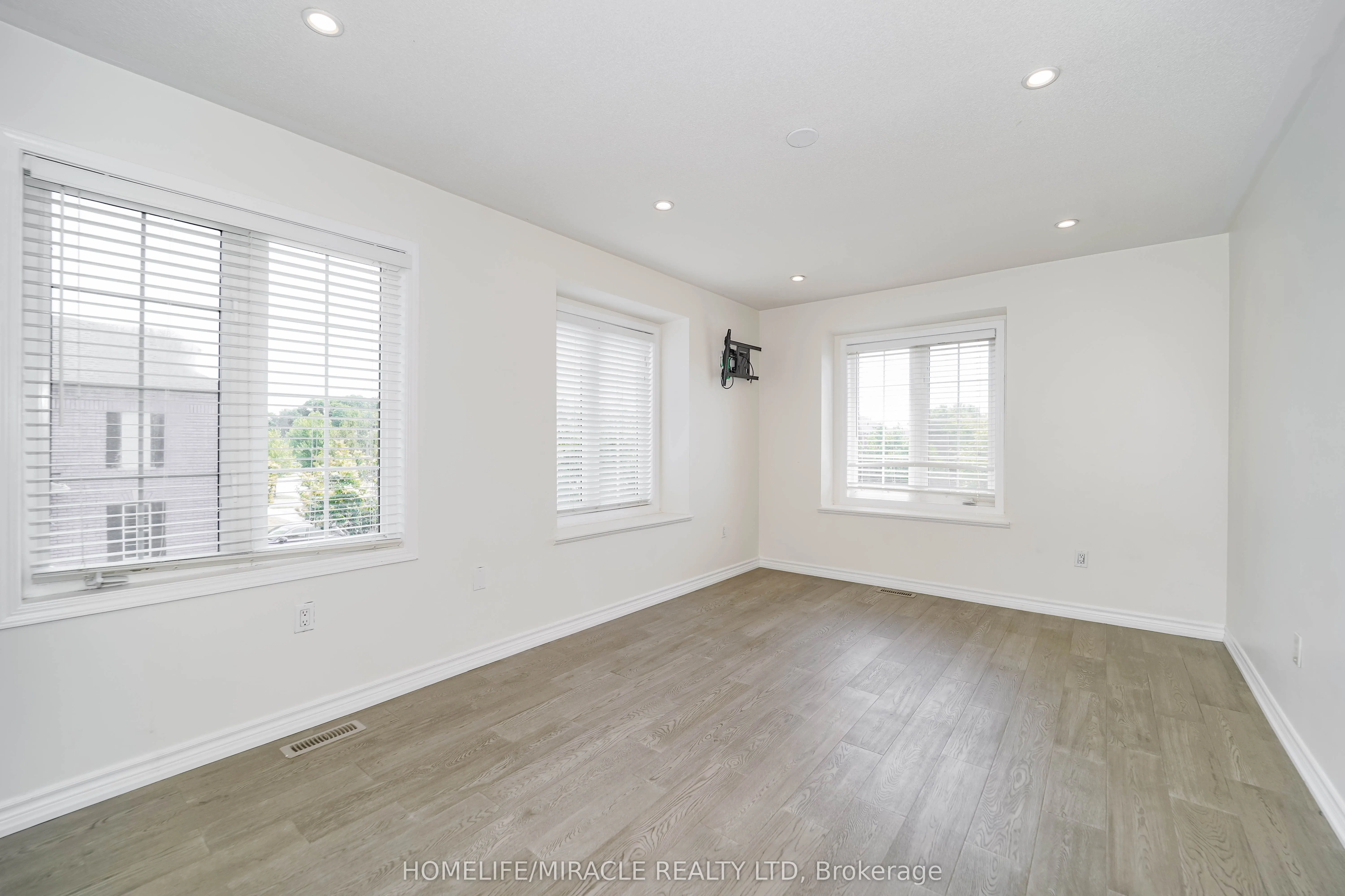 95 Kirkland Place
