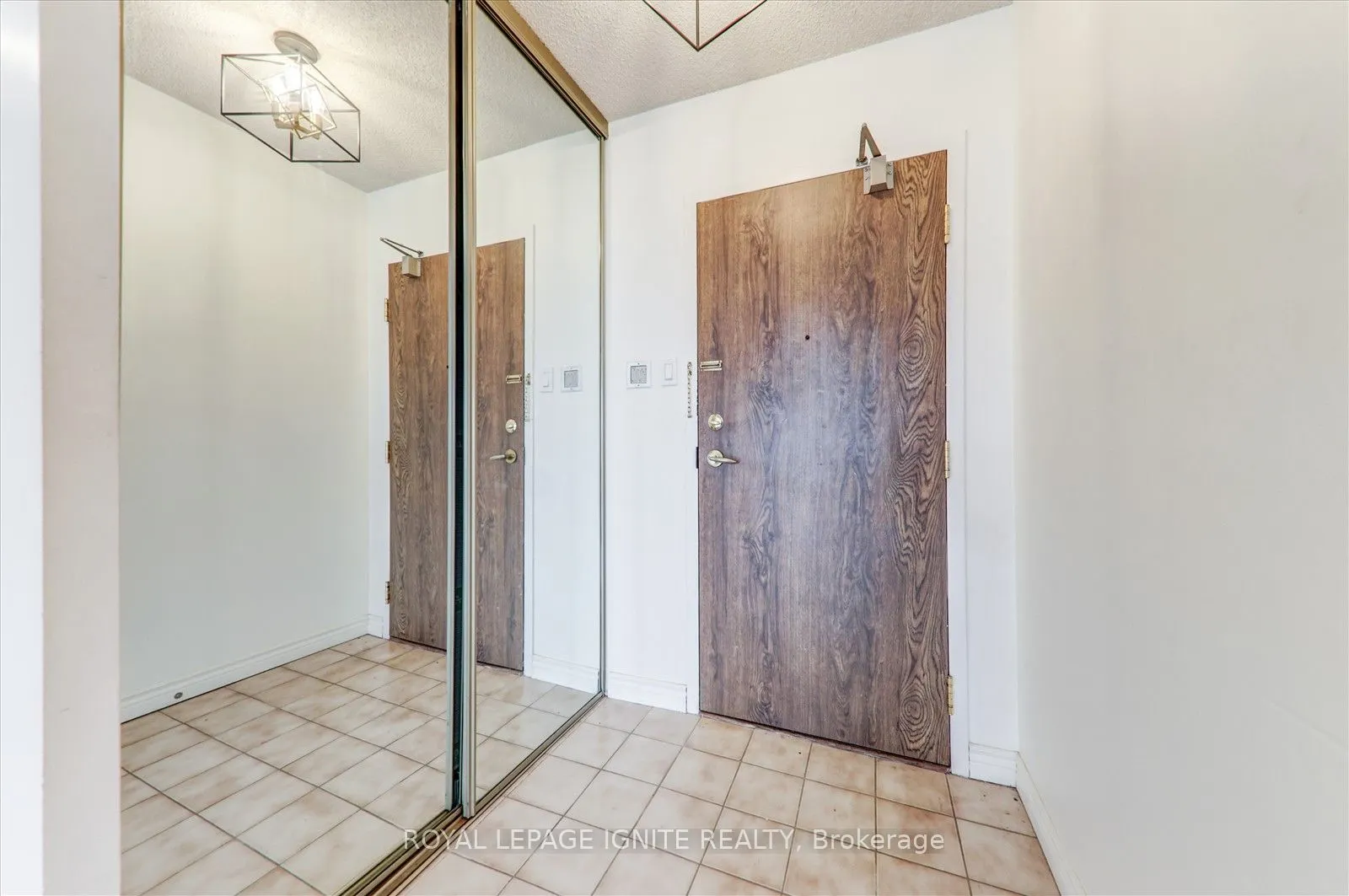 330 Alton Towers Circle, #1801
