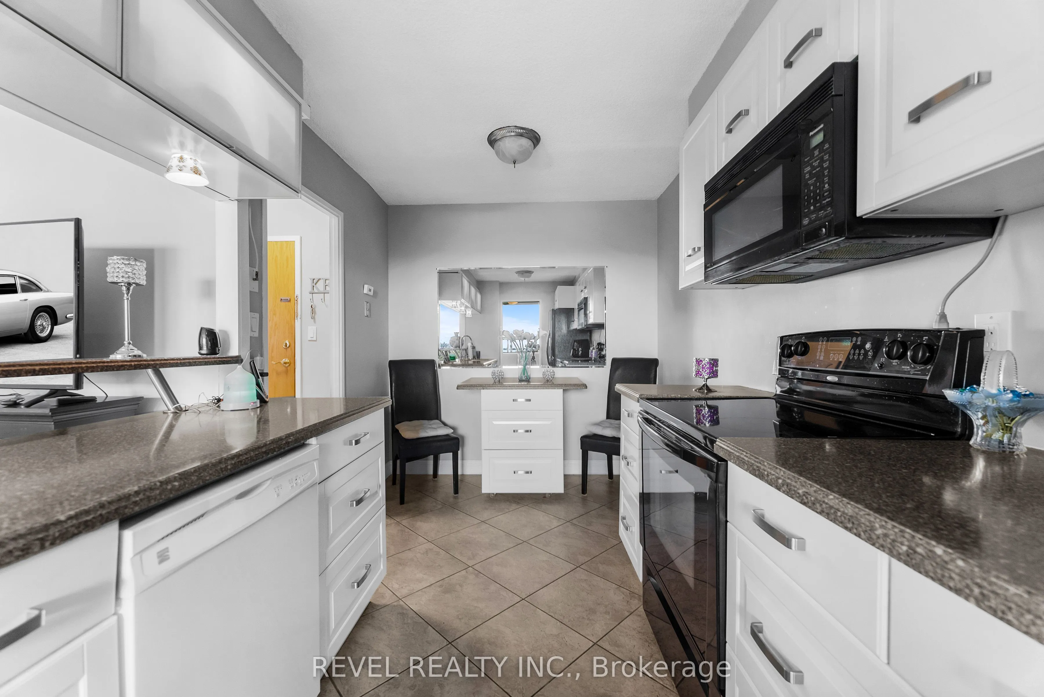 92 Church Street S, #701