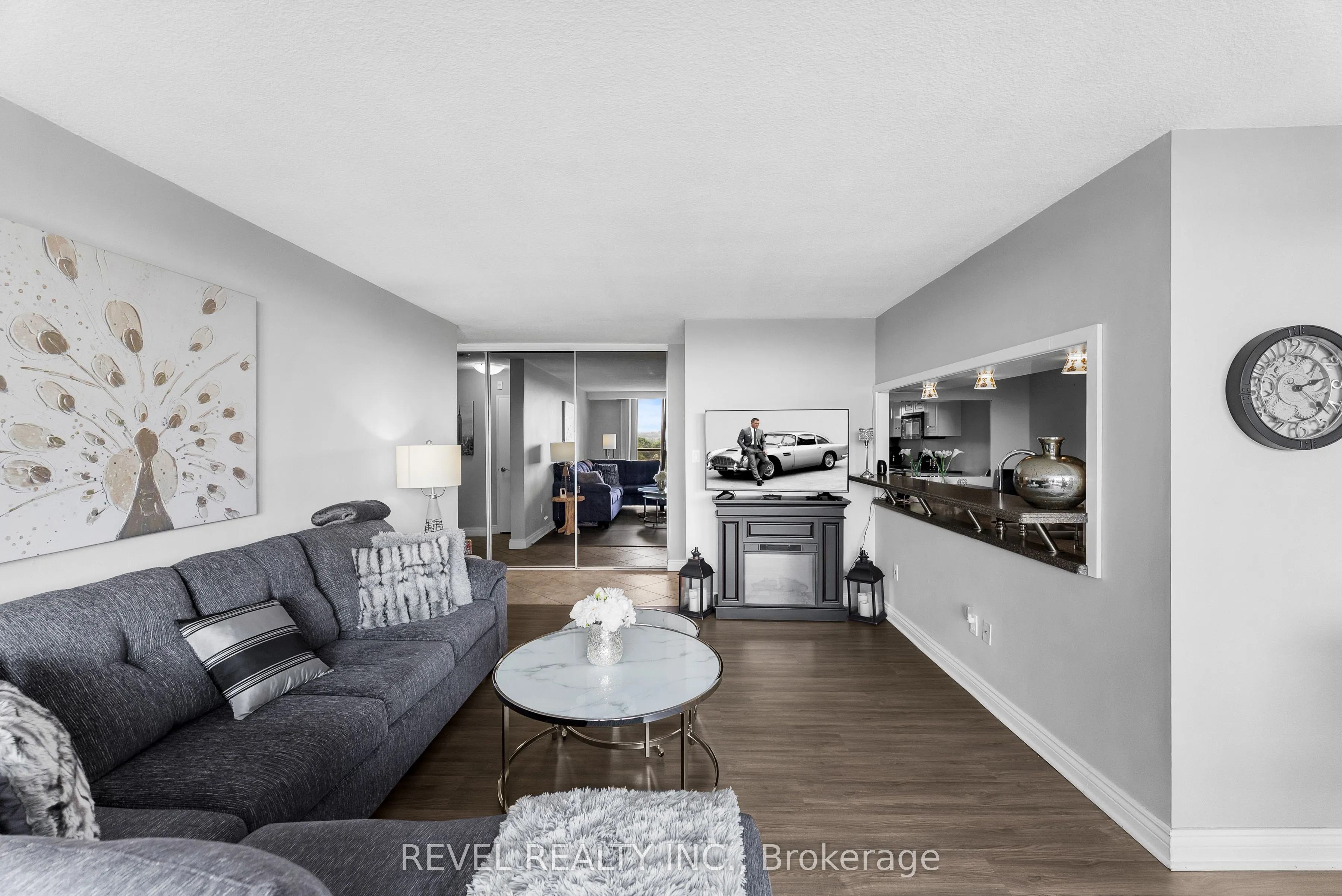 92 Church Street S, #701