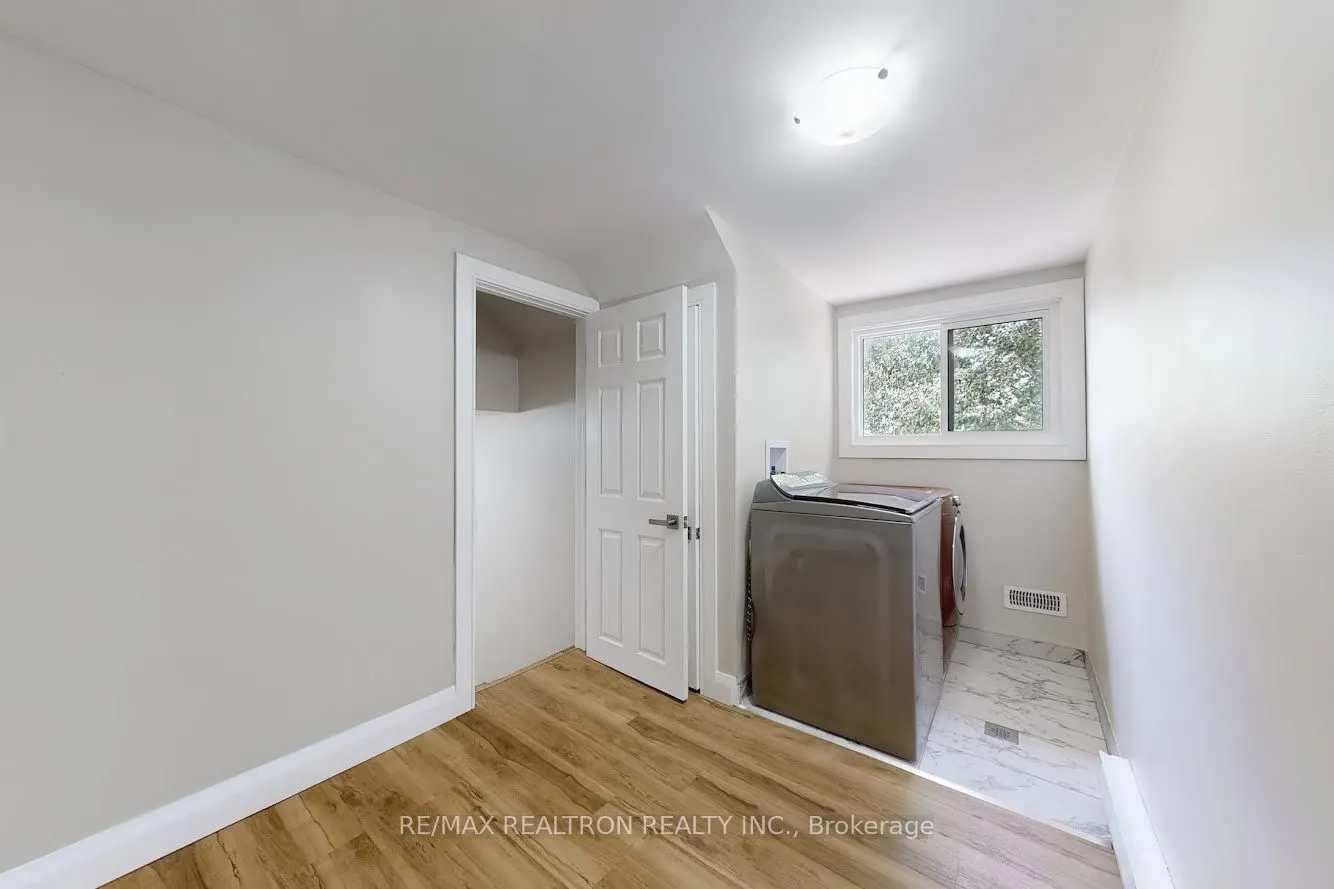 3187 Holt Road