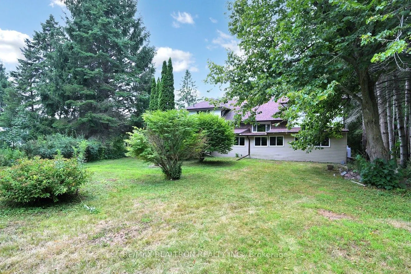 3187 Holt Road