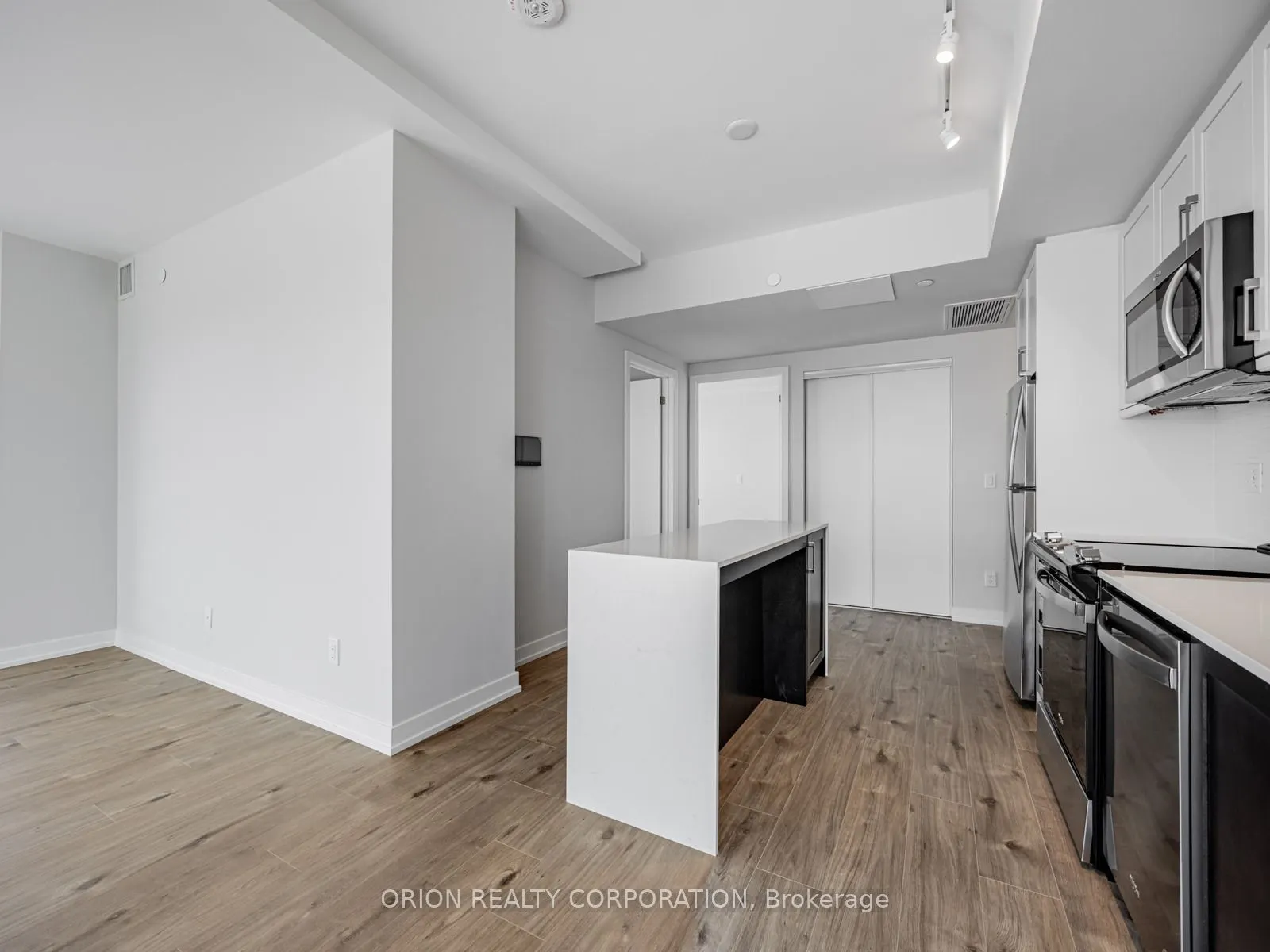 201 Brock Street, #430