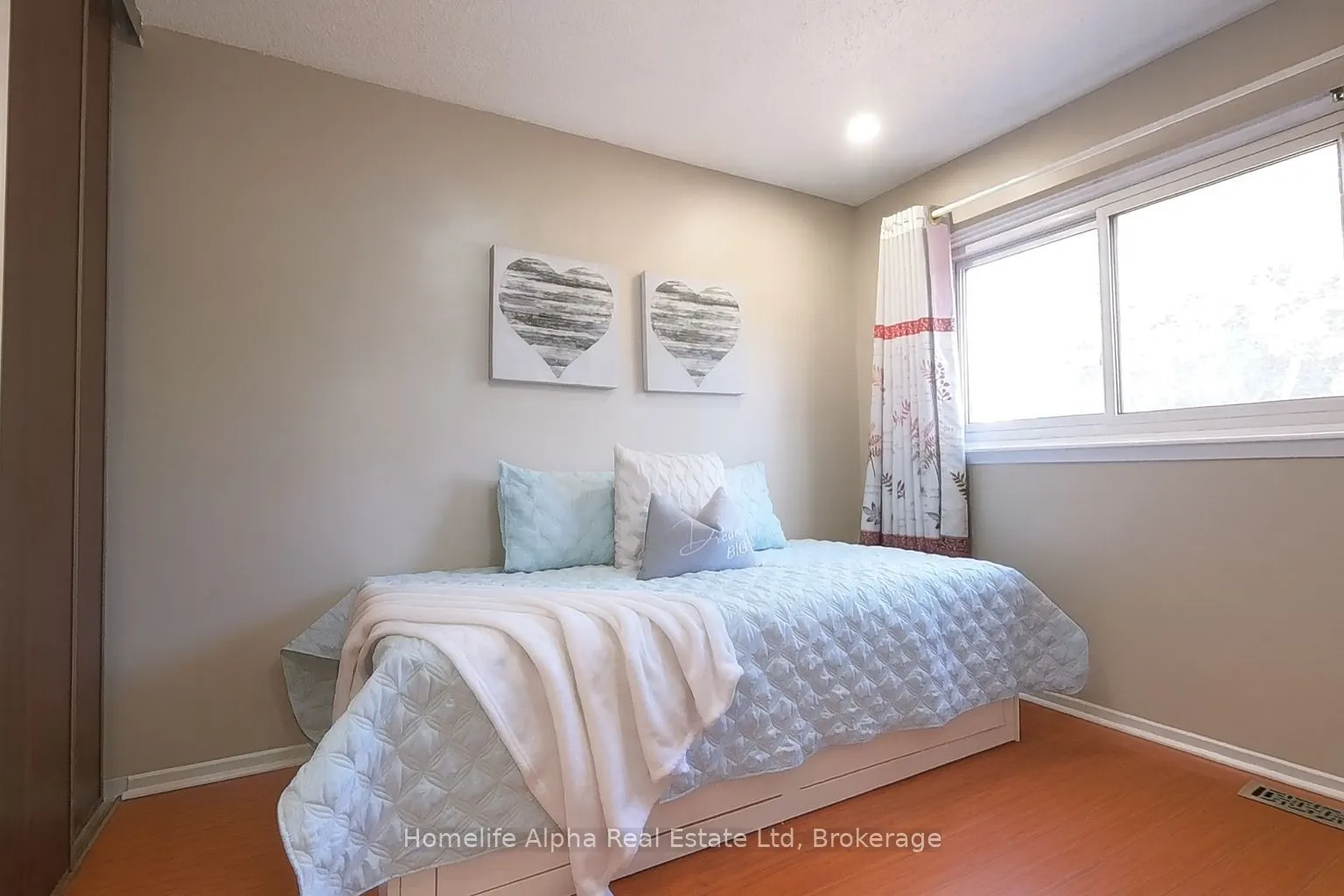 63 Homedale Drive