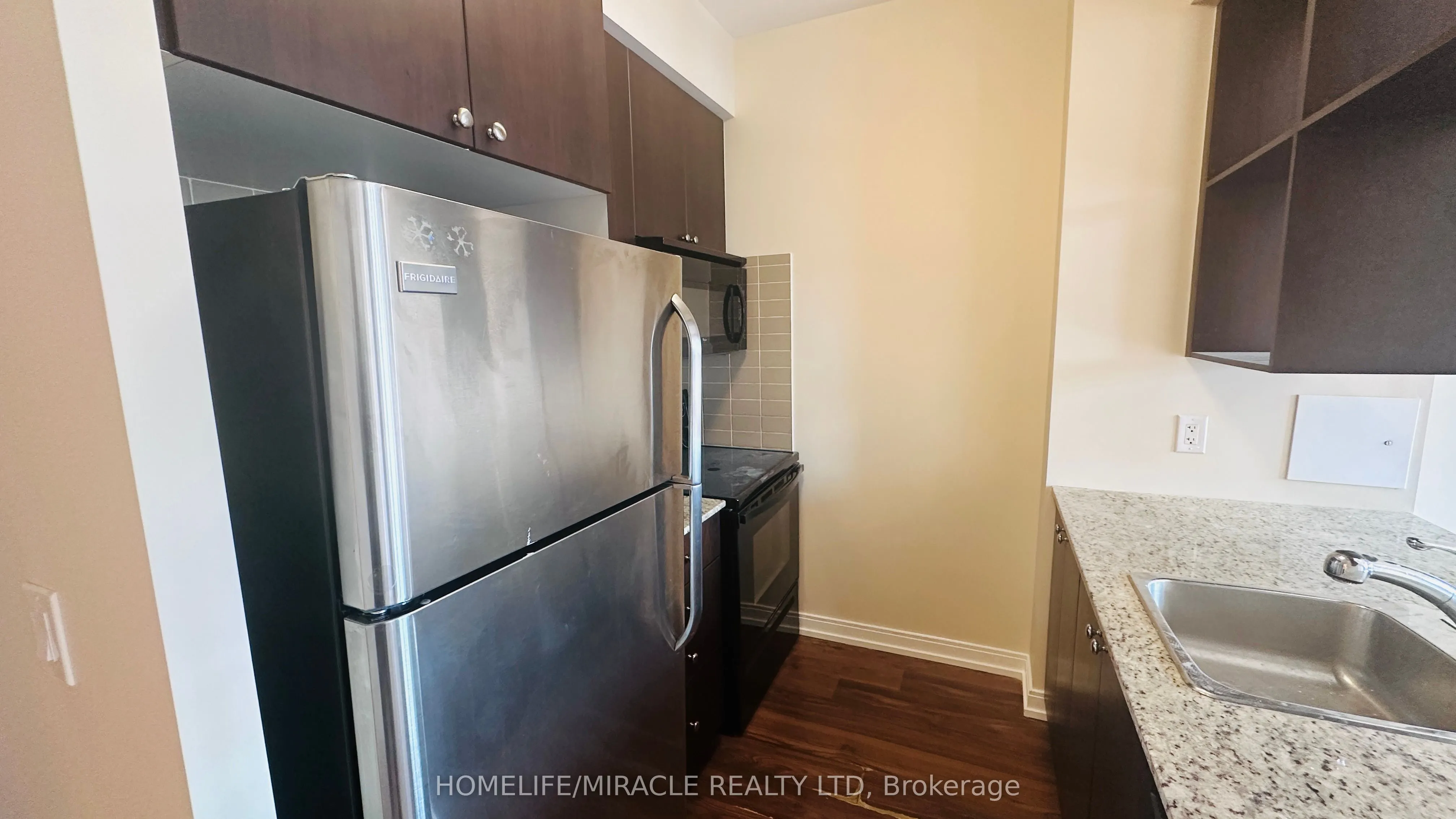 151 Village Green Square, #304
