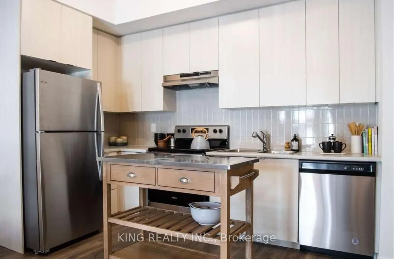 1525 Kingston Road W, #411