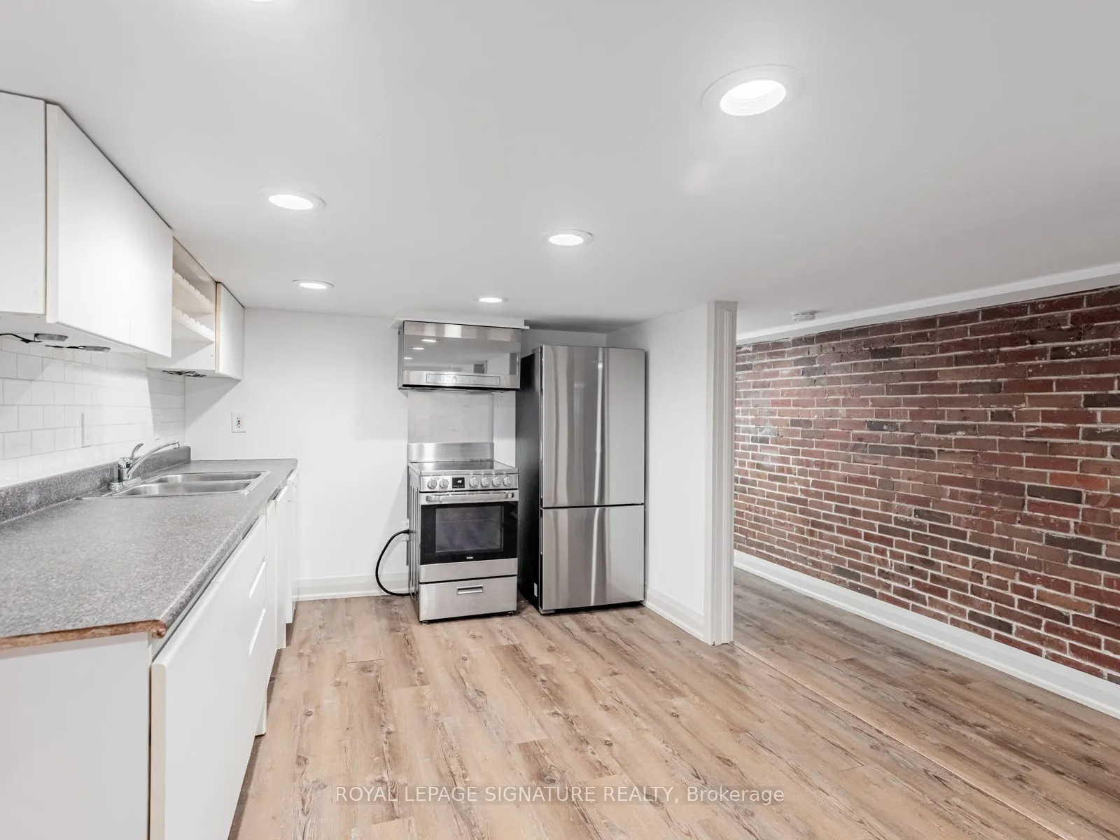 49 Stanhope Avenue, #Lower