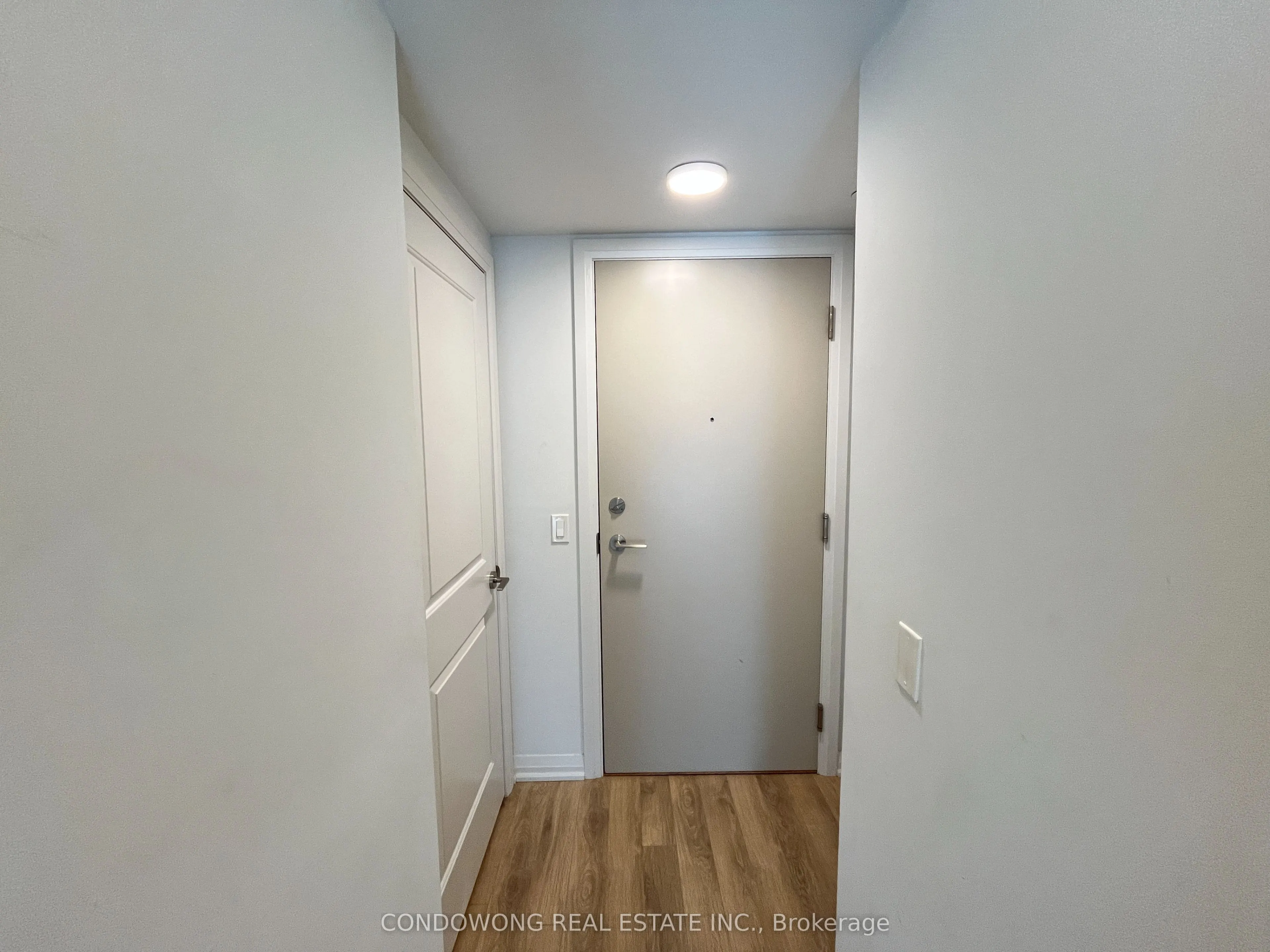 30 Meadowglen Place, #408