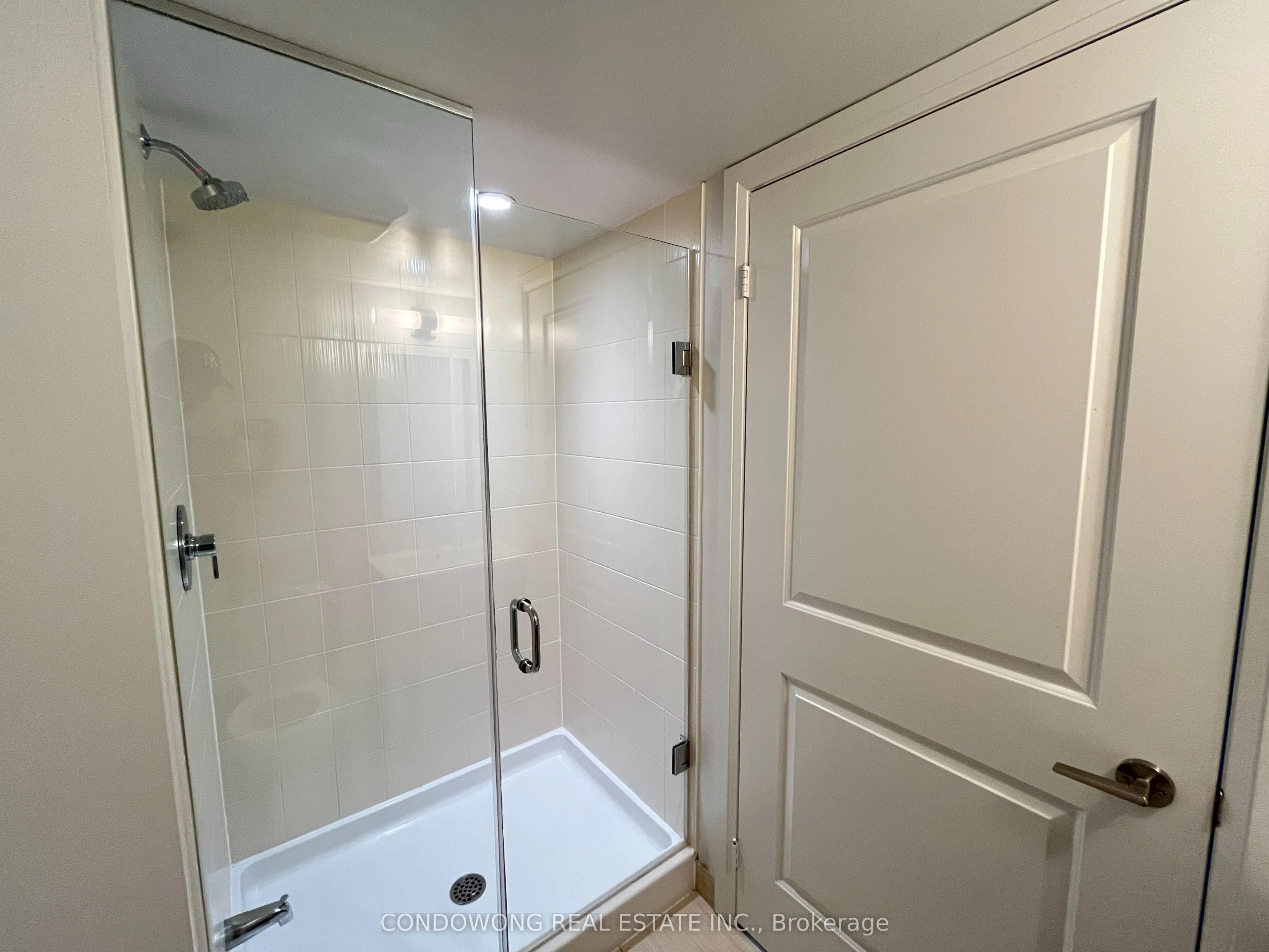 30 Meadowglen Place, #408