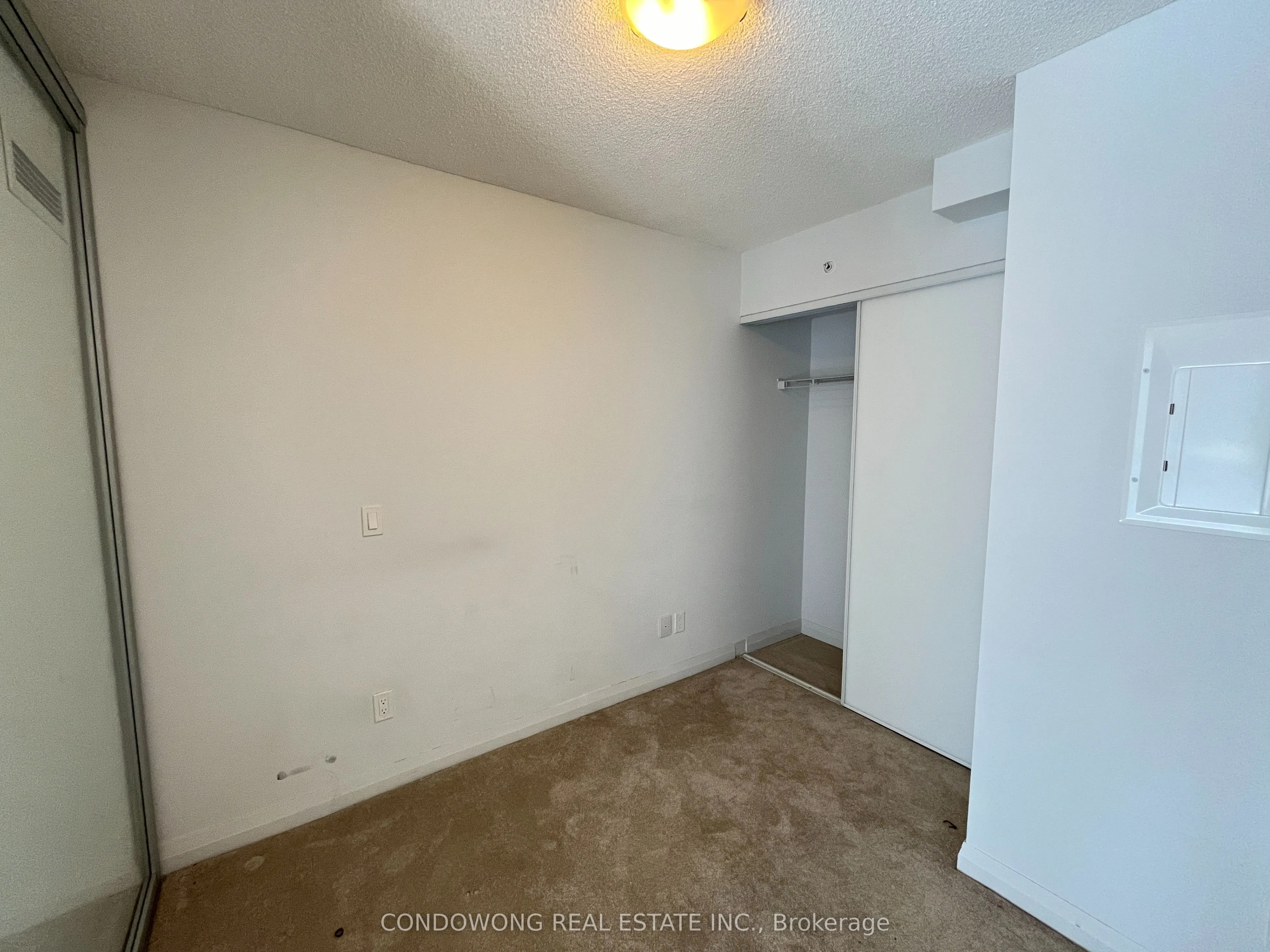 30 Meadowglen Place, #408