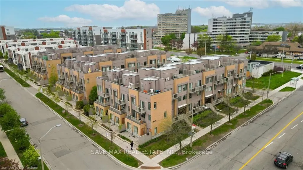 1070 Progress Avenue, #306