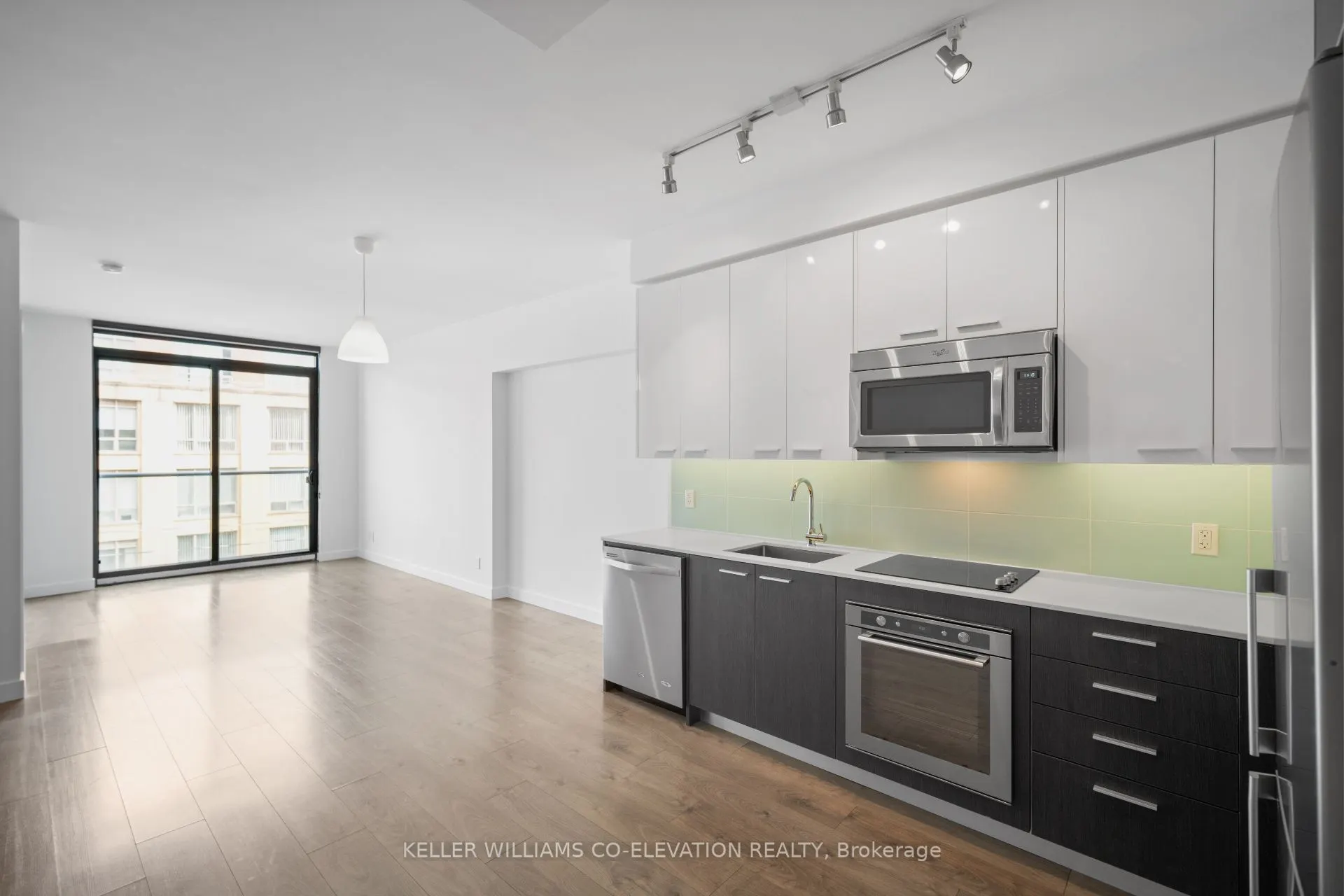 1075 Queen Street E, #303