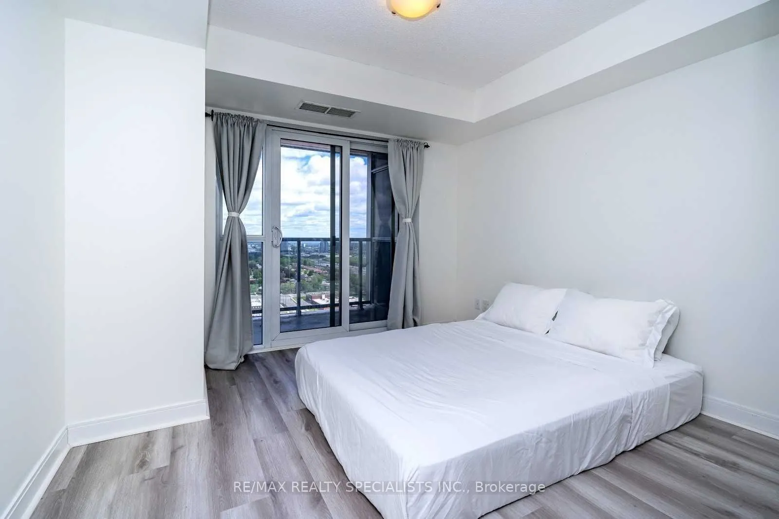 151 Village Green Square, #2710