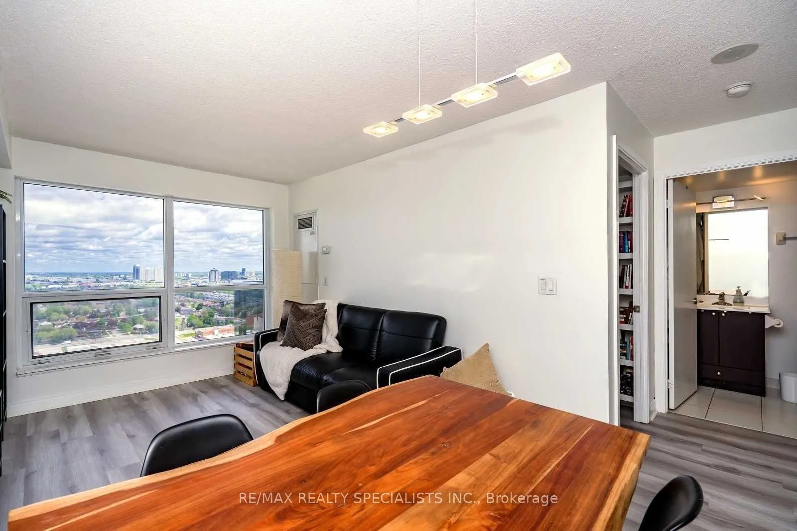 151 Village Green Square, #2710