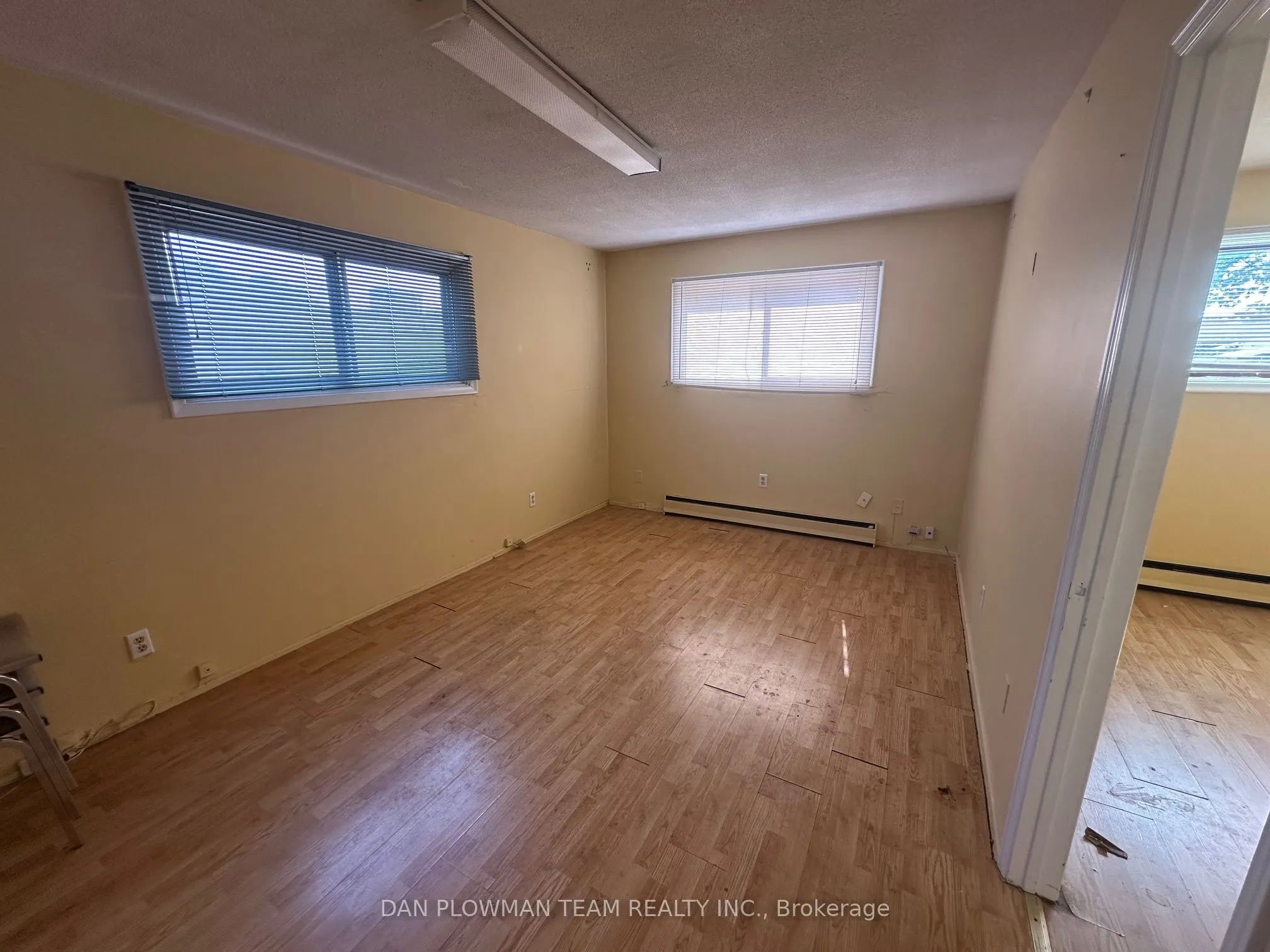 922 Simcoe Street N, #204