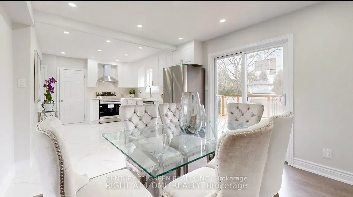 1813 Rossland Road E, #Main