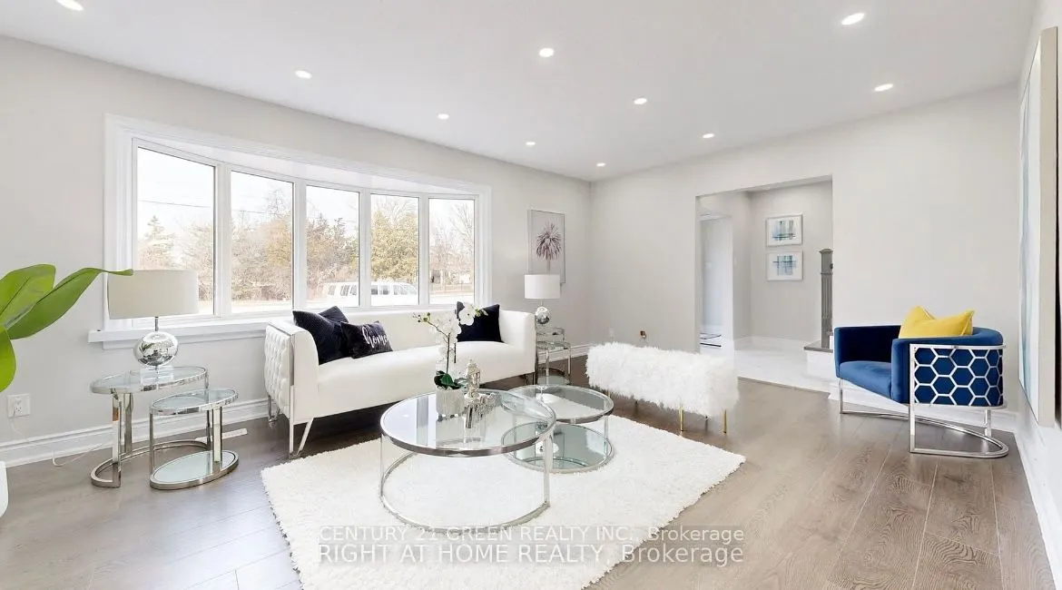 1813 Rossland Road E, #Main