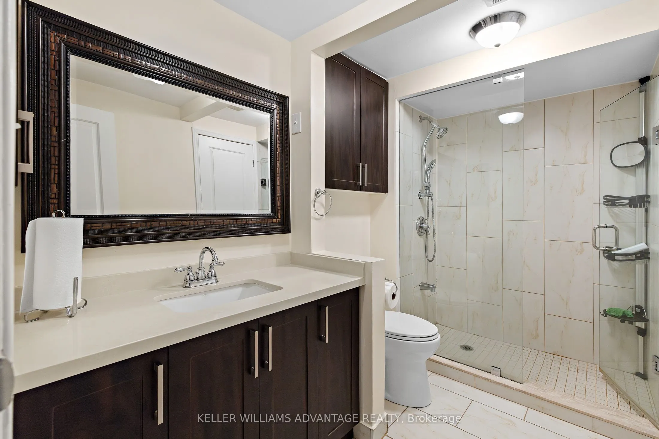 1051 Sandhurst Circle, #17