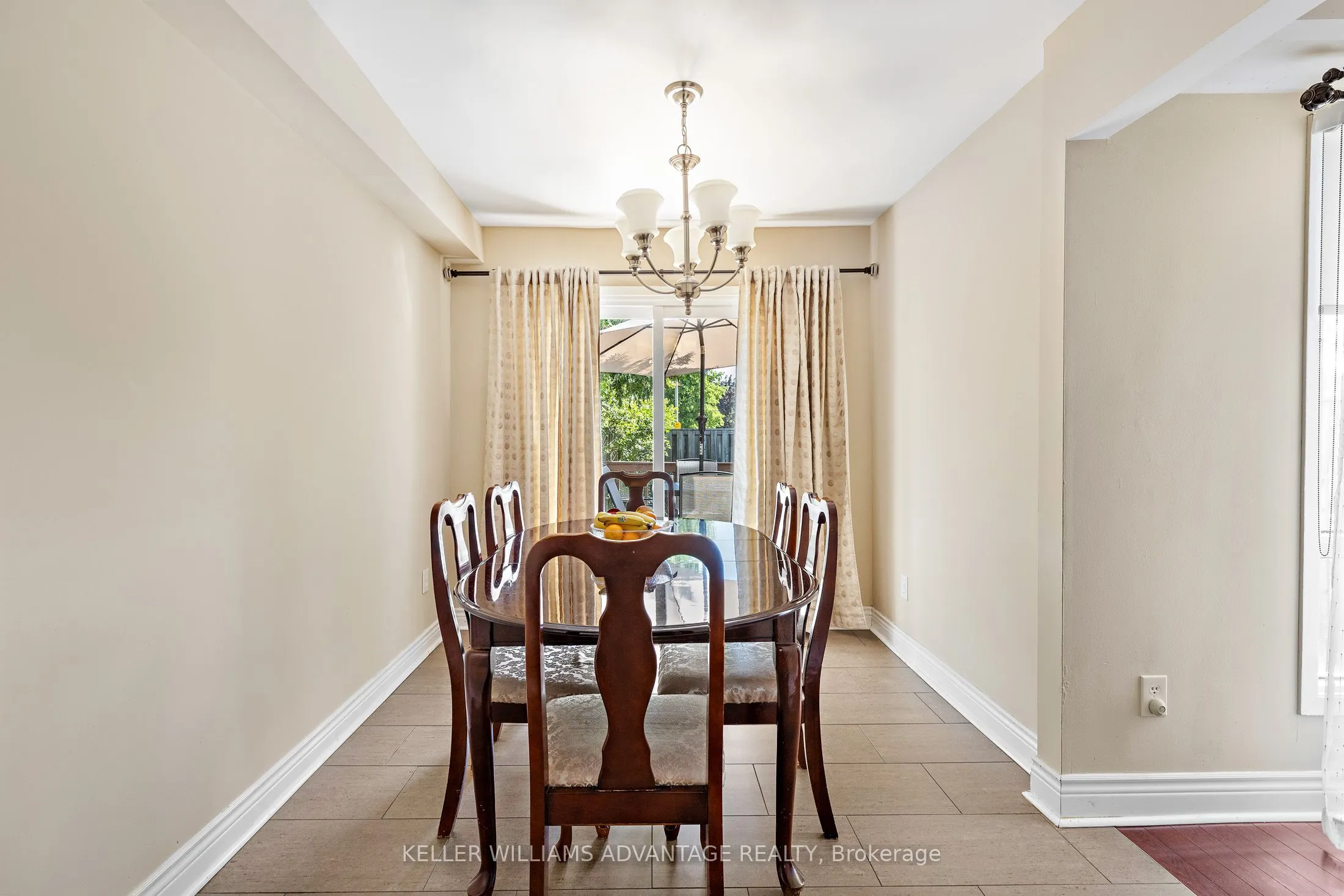 1051 Sandhurst Circle, #17