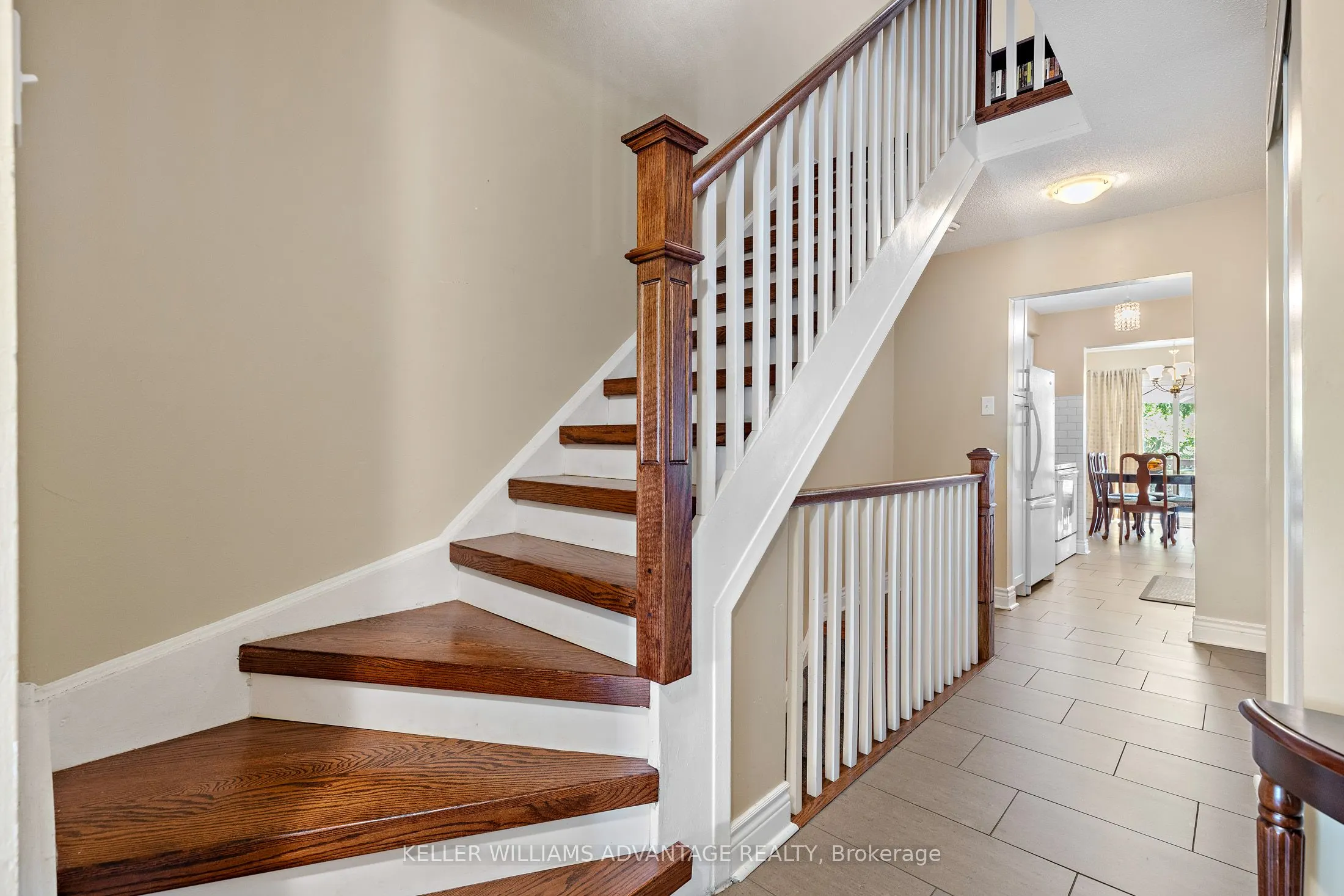 1051 Sandhurst Circle, #17