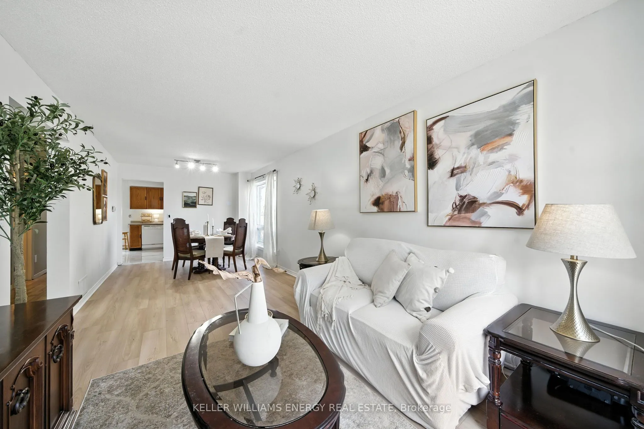 910 Renaissance Drive