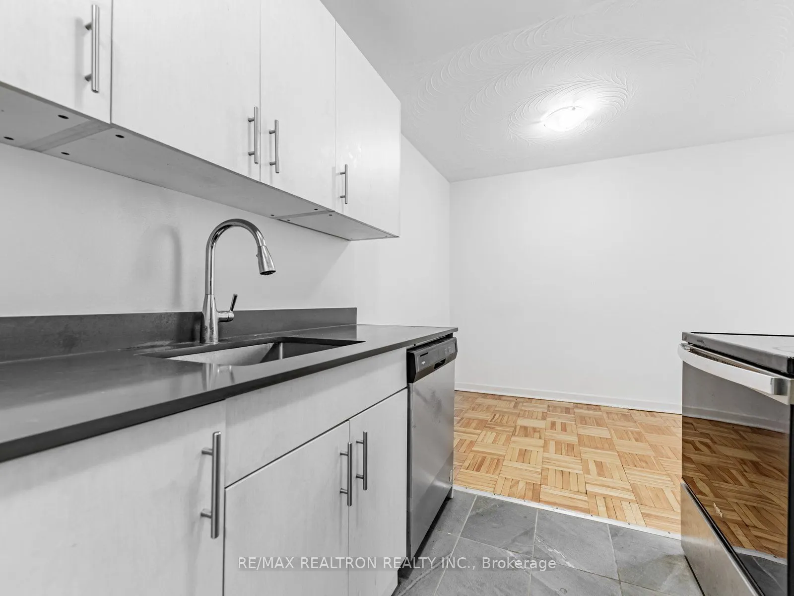 165 Cosburn Avenue, #315