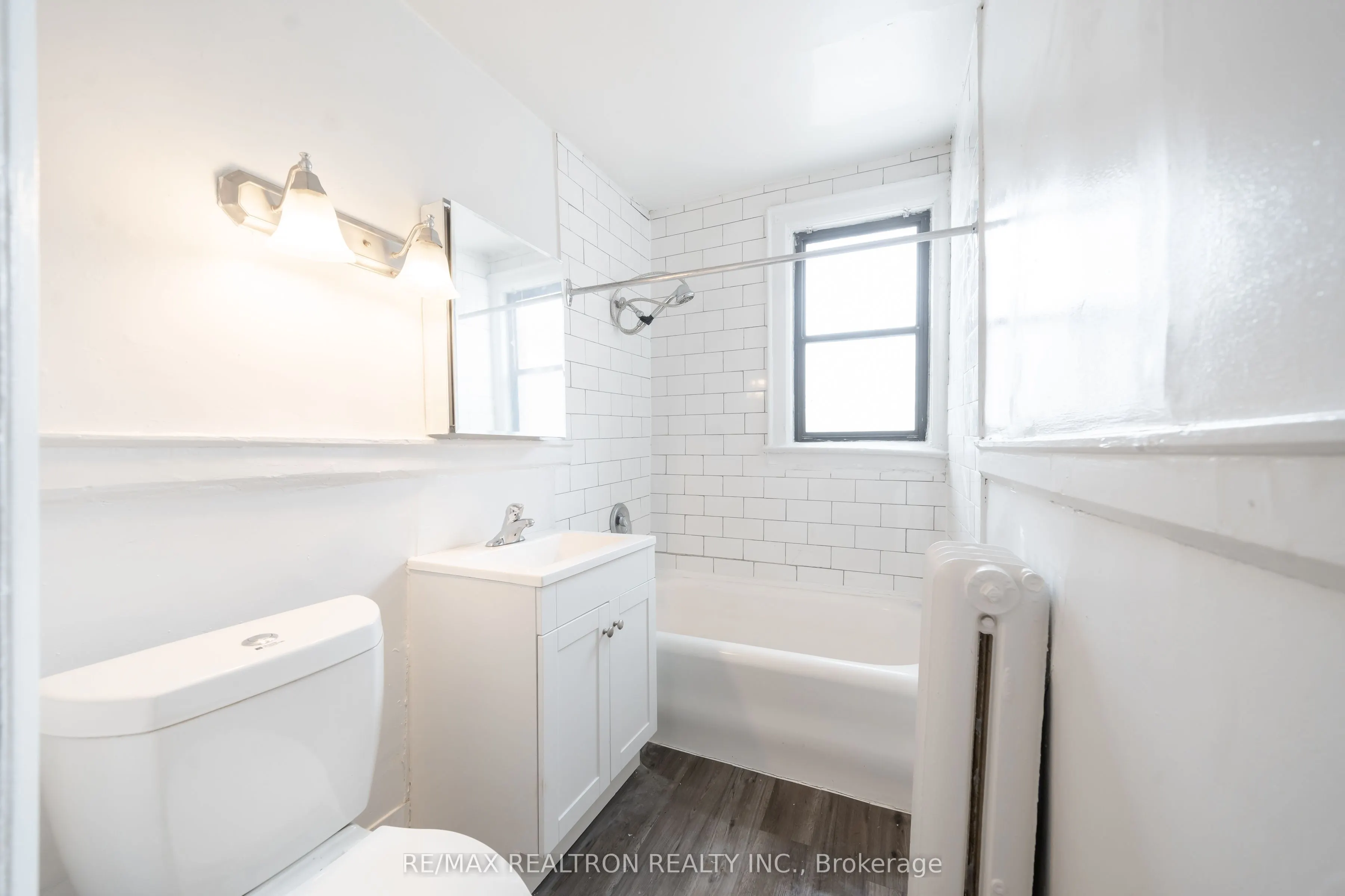 8 Kingston Road, #49