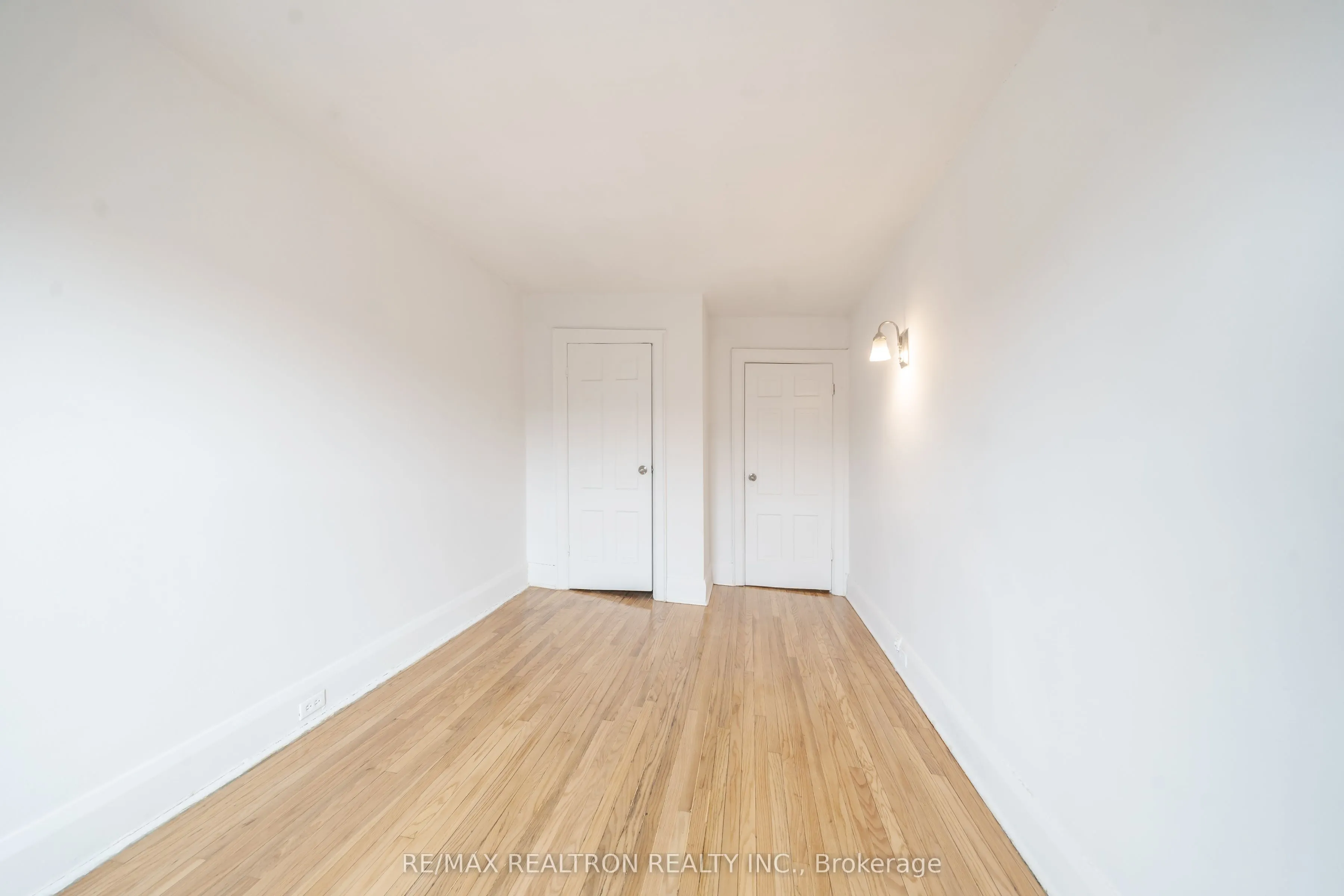 8 Kingston Road, #49