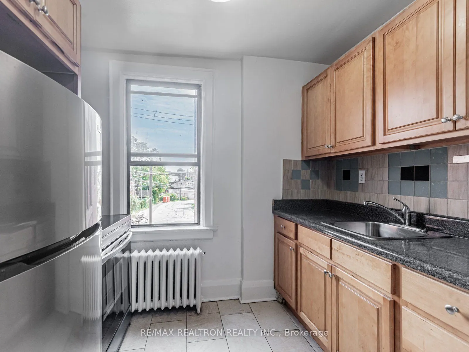 10 Kingston Road, #82