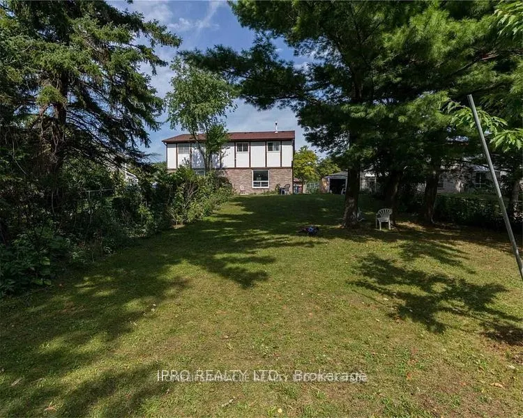 47 Horseley Hill Drive, #Upper