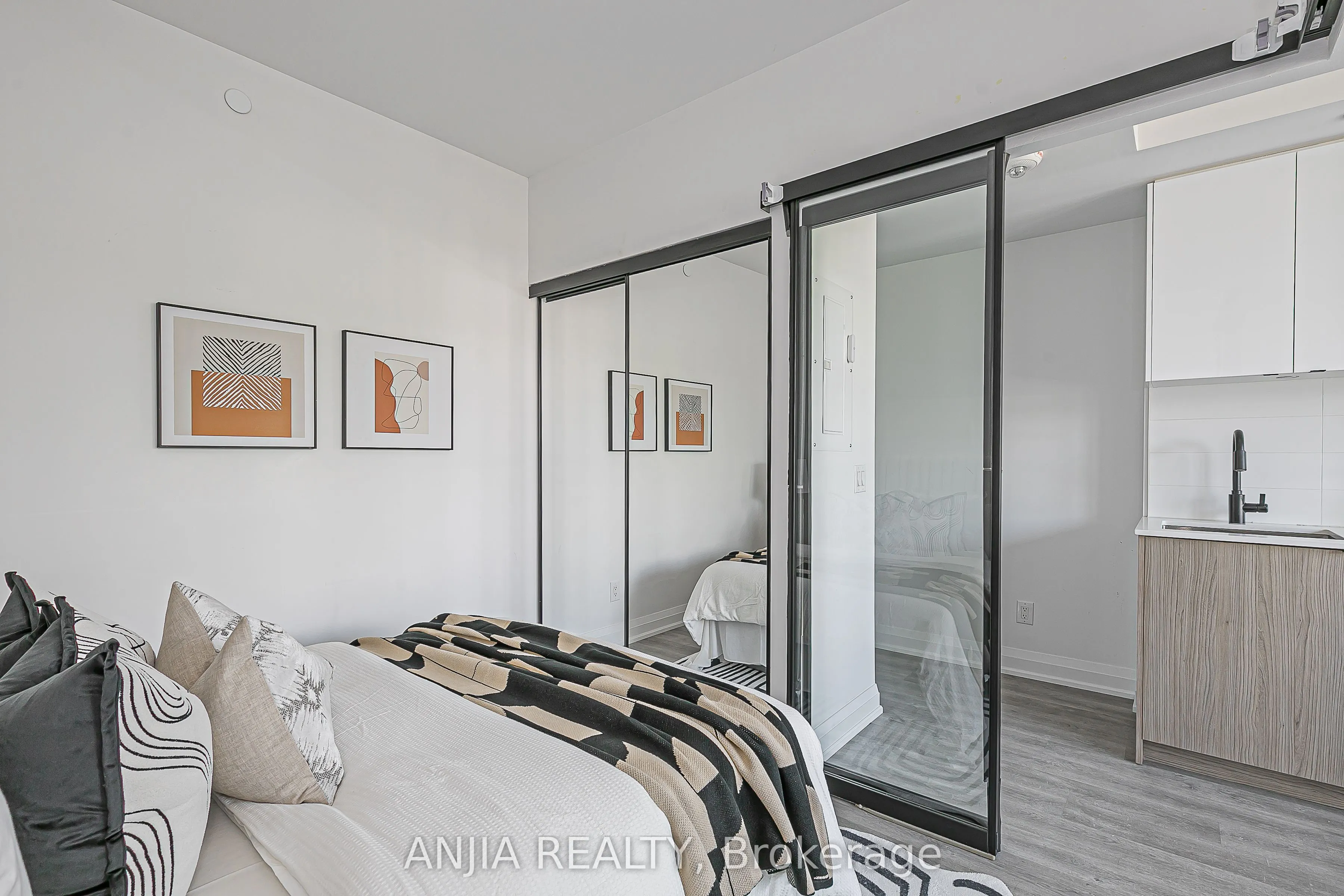 2369 Danforth Avenue, #207