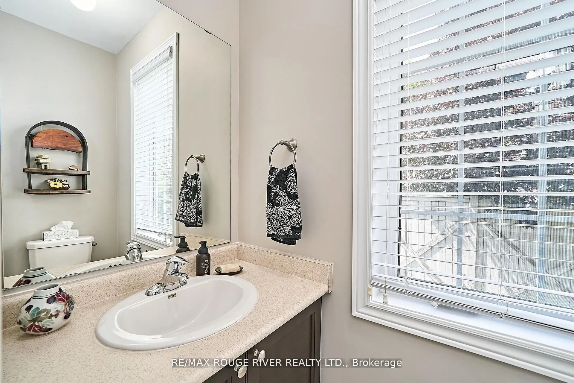 26 Lander Crescent