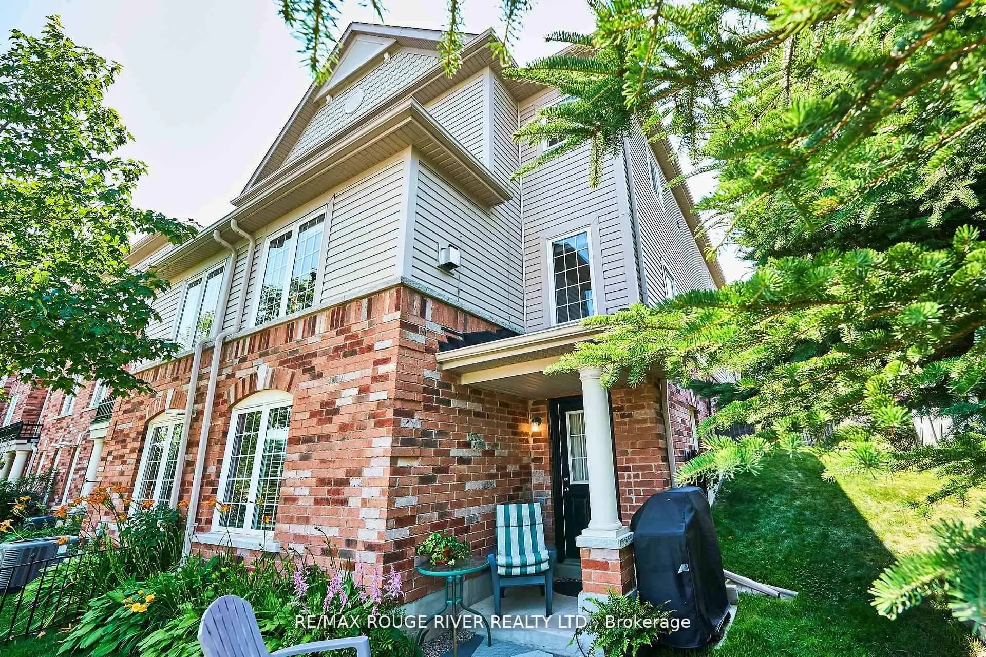26 Lander Crescent